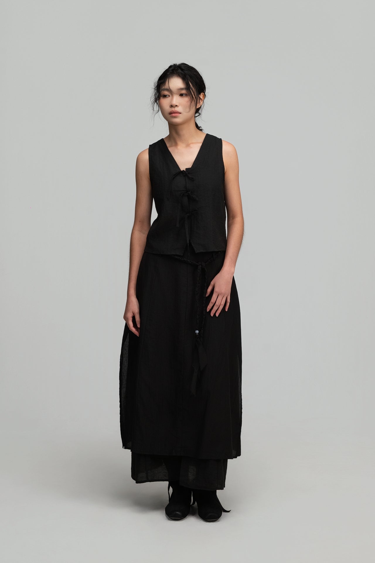 Triple Knot Crop Tank Top (Black)