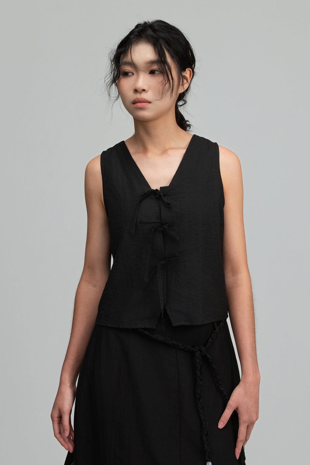 Triple Knot Crop Tank Top (Black)