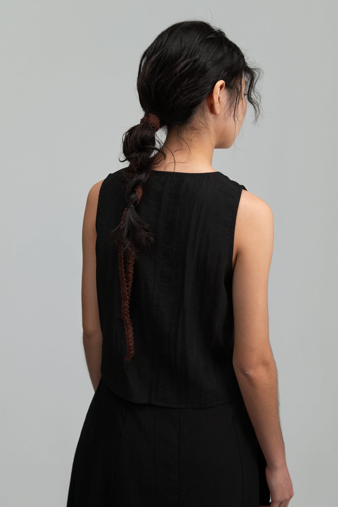 Triple Knot Crop Tank Top (Black)