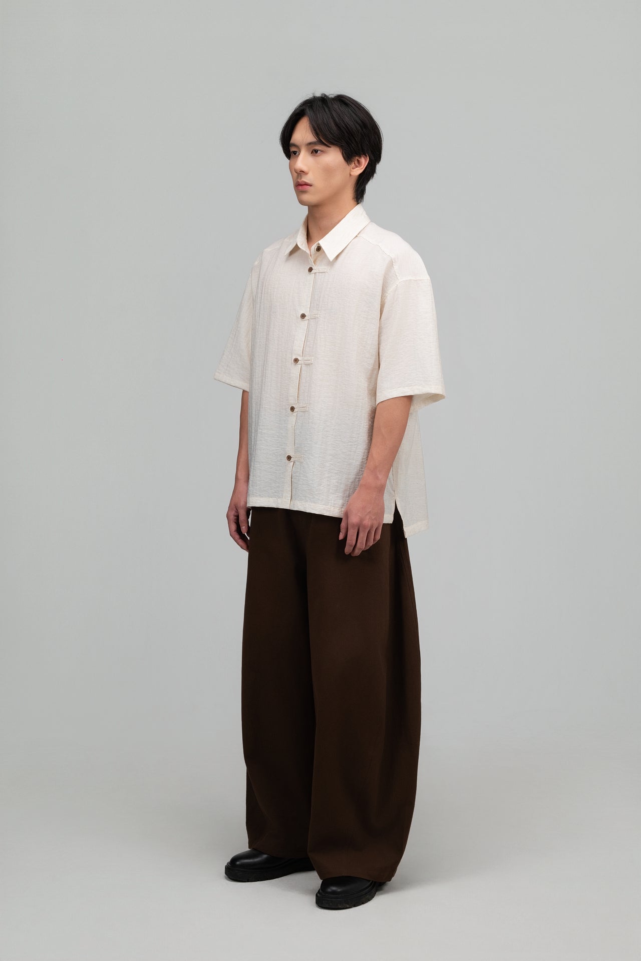 Gender Neutral Modern Mandarin Button Shirt (Beige)