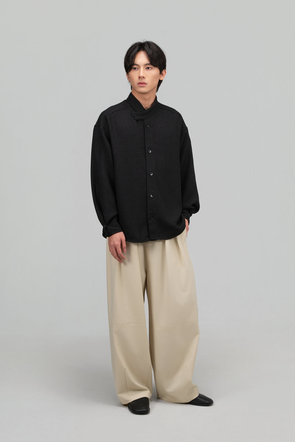 Gender Neutral Han Collar Blouse (Black)
