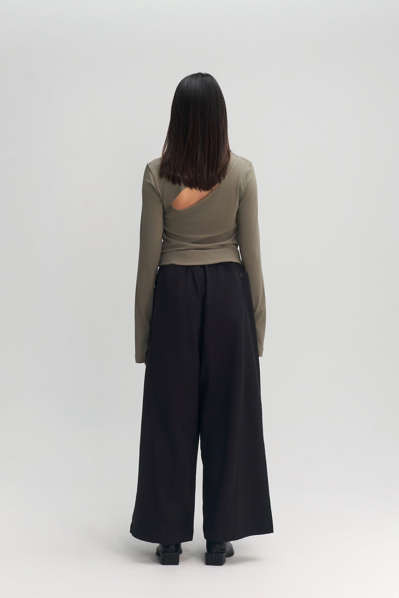 Classic - Cotton Knit Open Back Long Sleeve (Olive Grey)