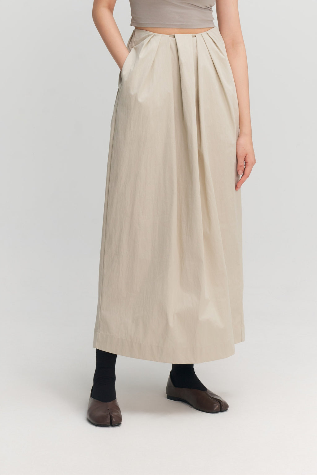 Classic - Pleated Cocoon Skirt (Off White)