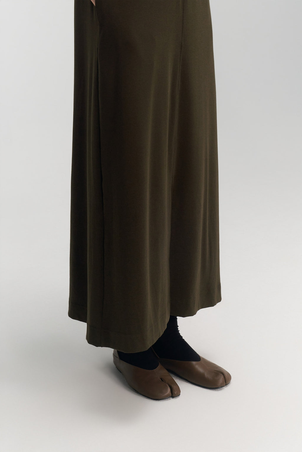 Classic - Cotton Knit Open Back Long Tank Dress (Olive Brown)
