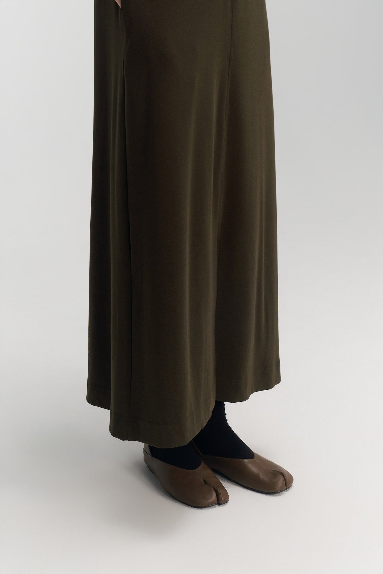 Classic - Cotton Knit Open Back Long Tank Dress (Olive Brown)