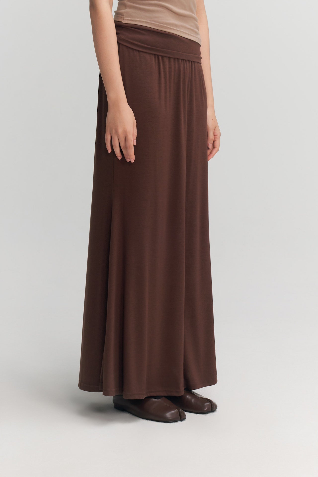 Classic - Butter Knit Godet Skirt (Brown)