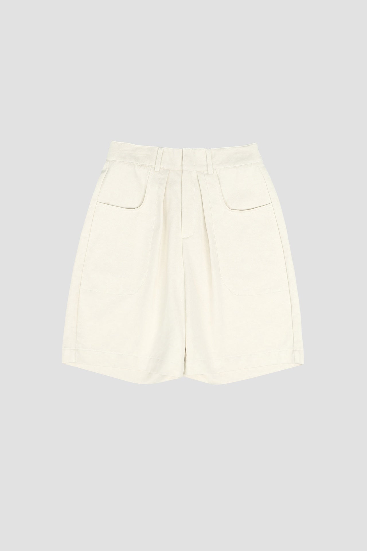 Gender Neutral Pocket Pleated Shorts (Off White)