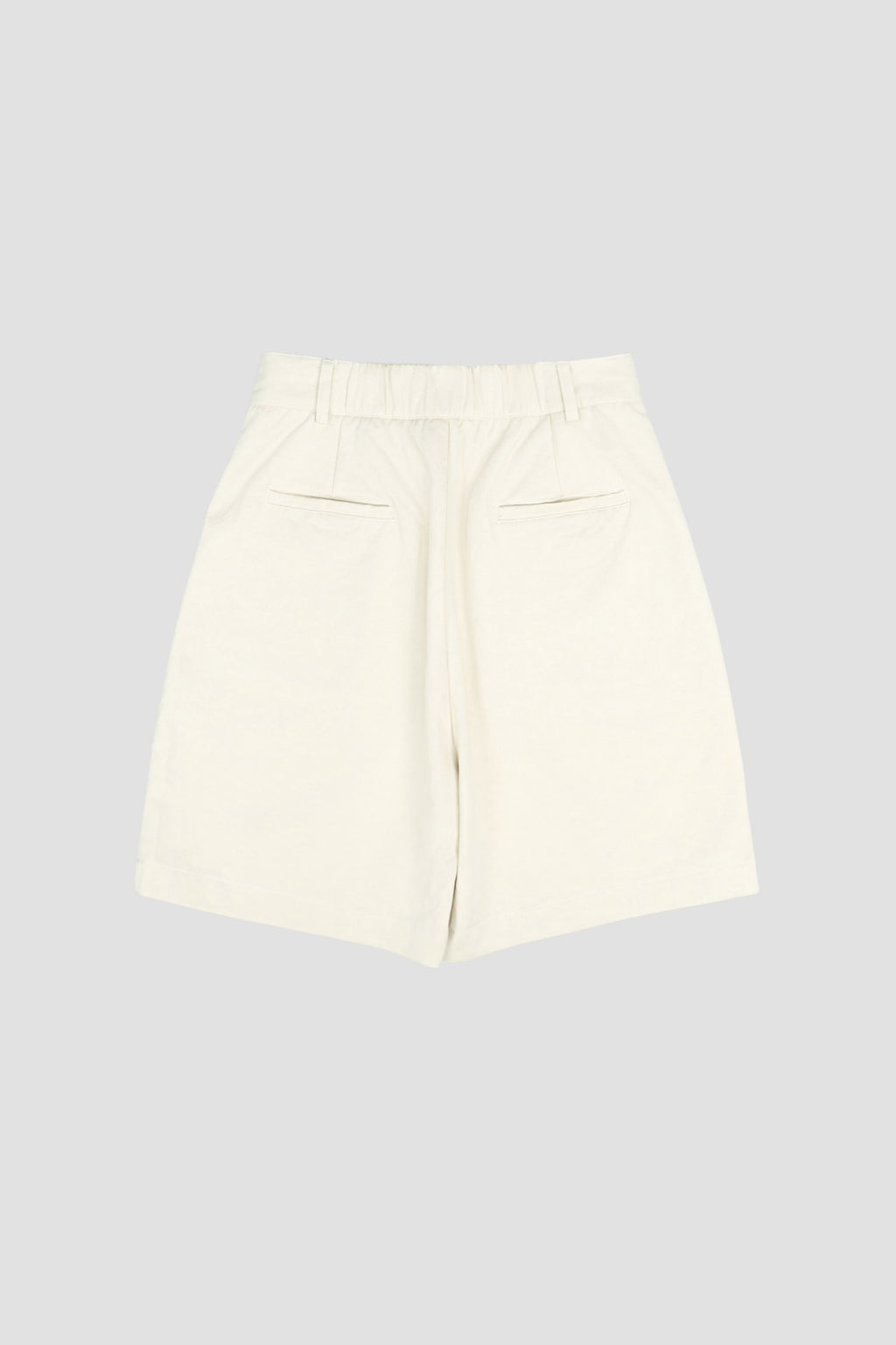 Gender Neutral Pocket Pleated Shorts (Off White)