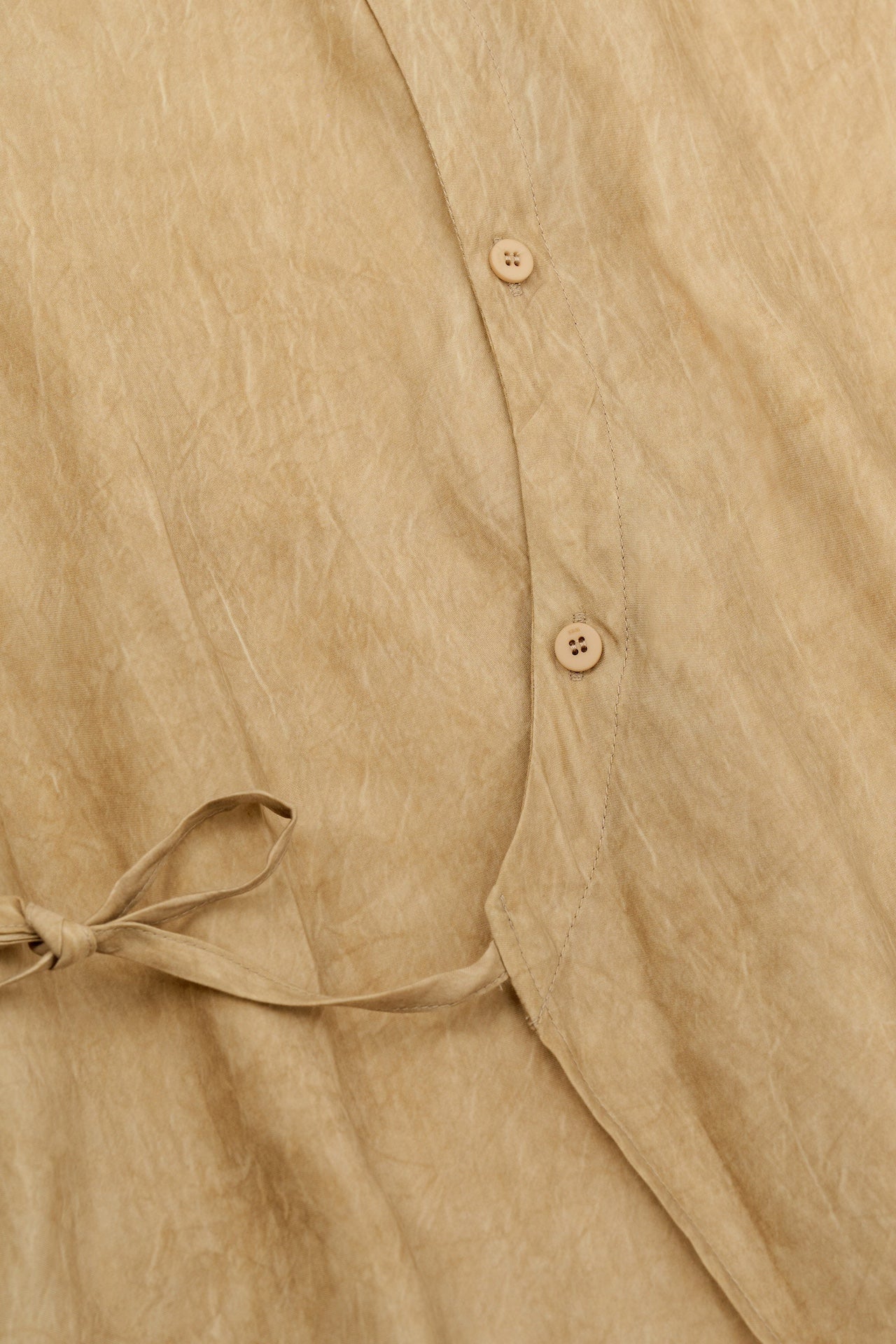 Arc Collar Side Tie Dye Blouse (Sand)