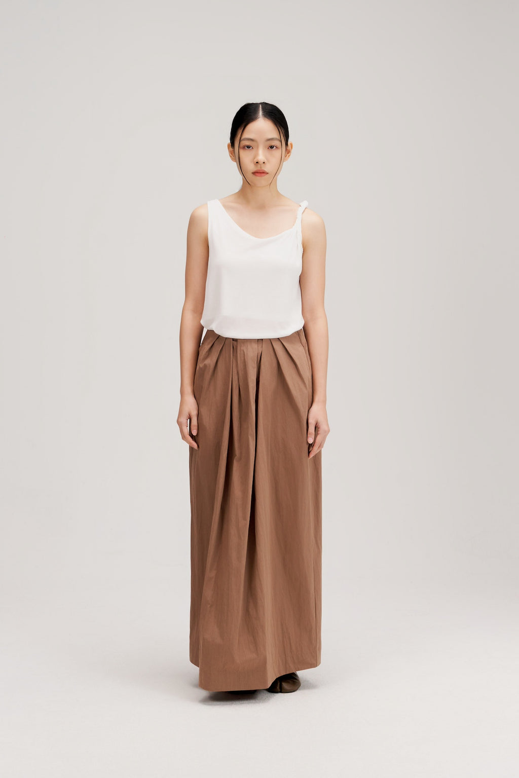 Lyocell Knit Twisted Shoulder Tank Top (White)
