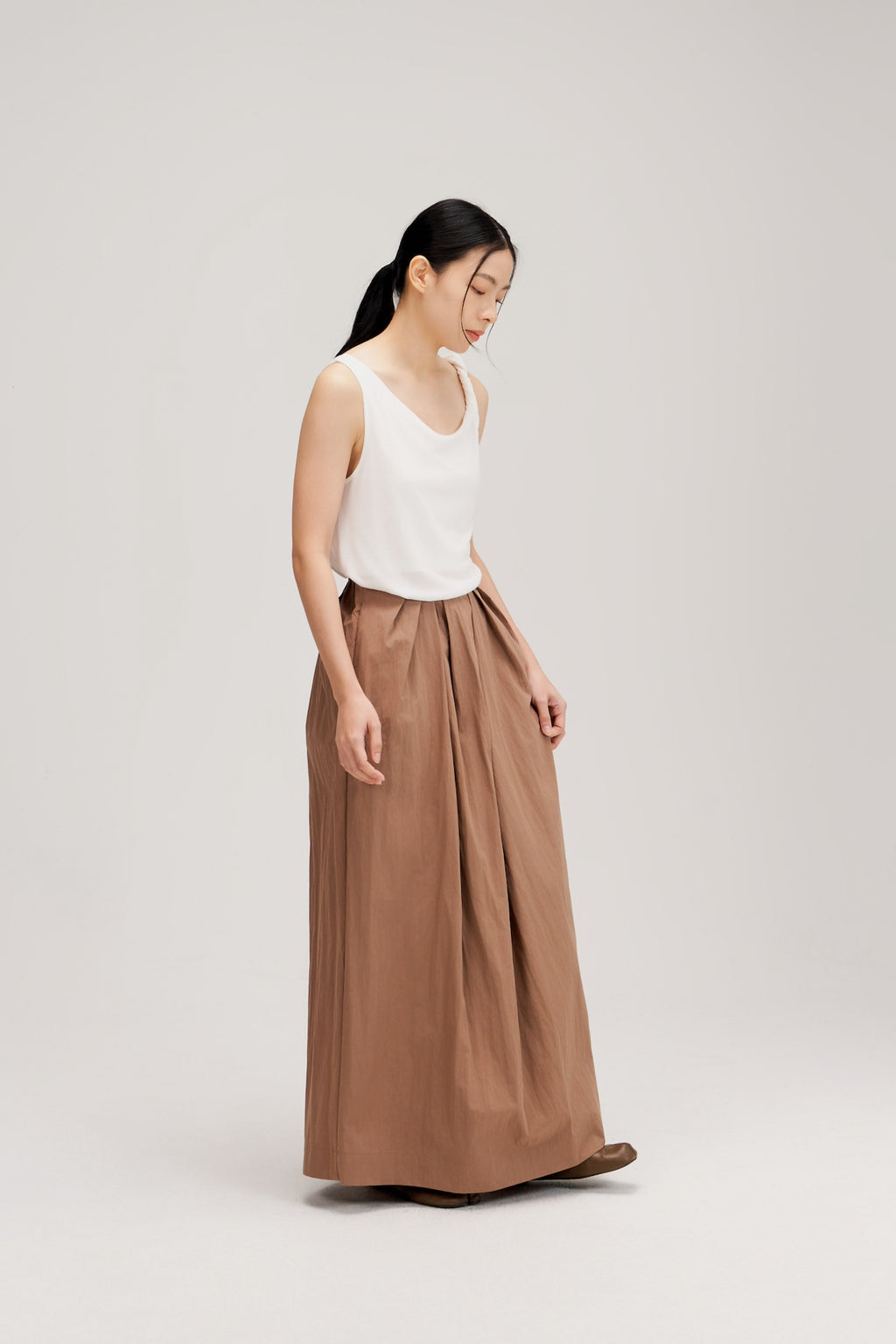 Lyocell Knit Twisted Shoulder Tank Top (White)