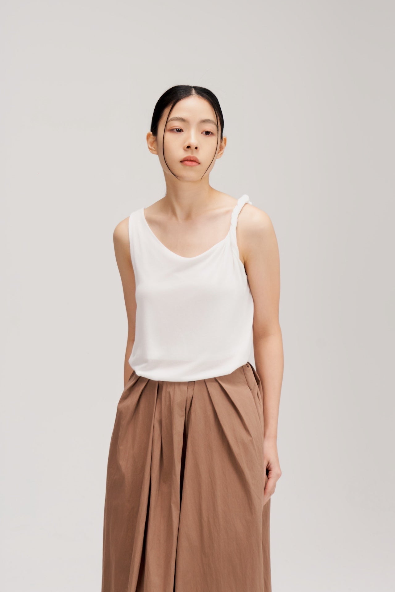 Lyocell Knit Twisted Shoulder Tank Top (White)