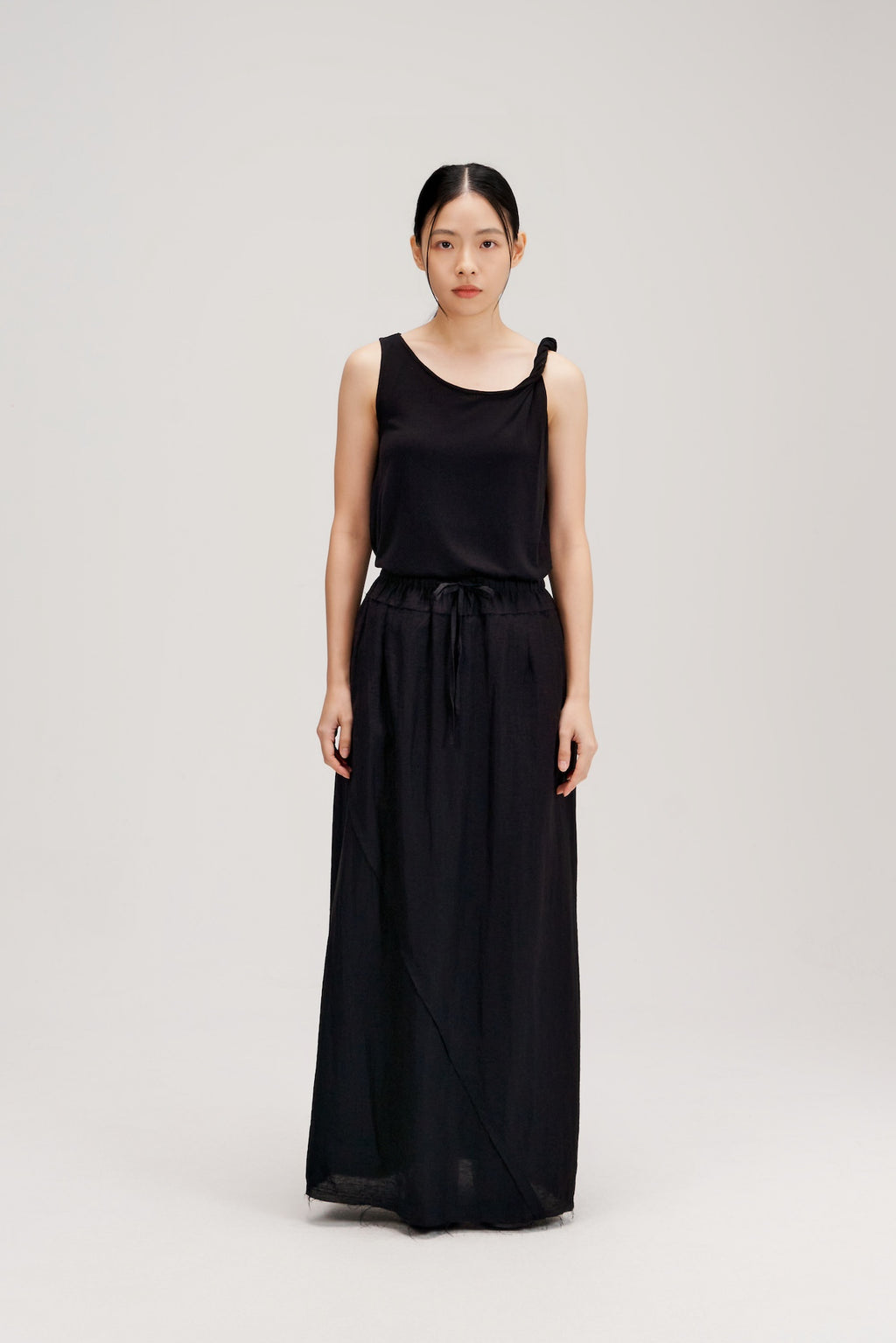 Lyocell Knit Twisted Shoulder Tank Top (Black)