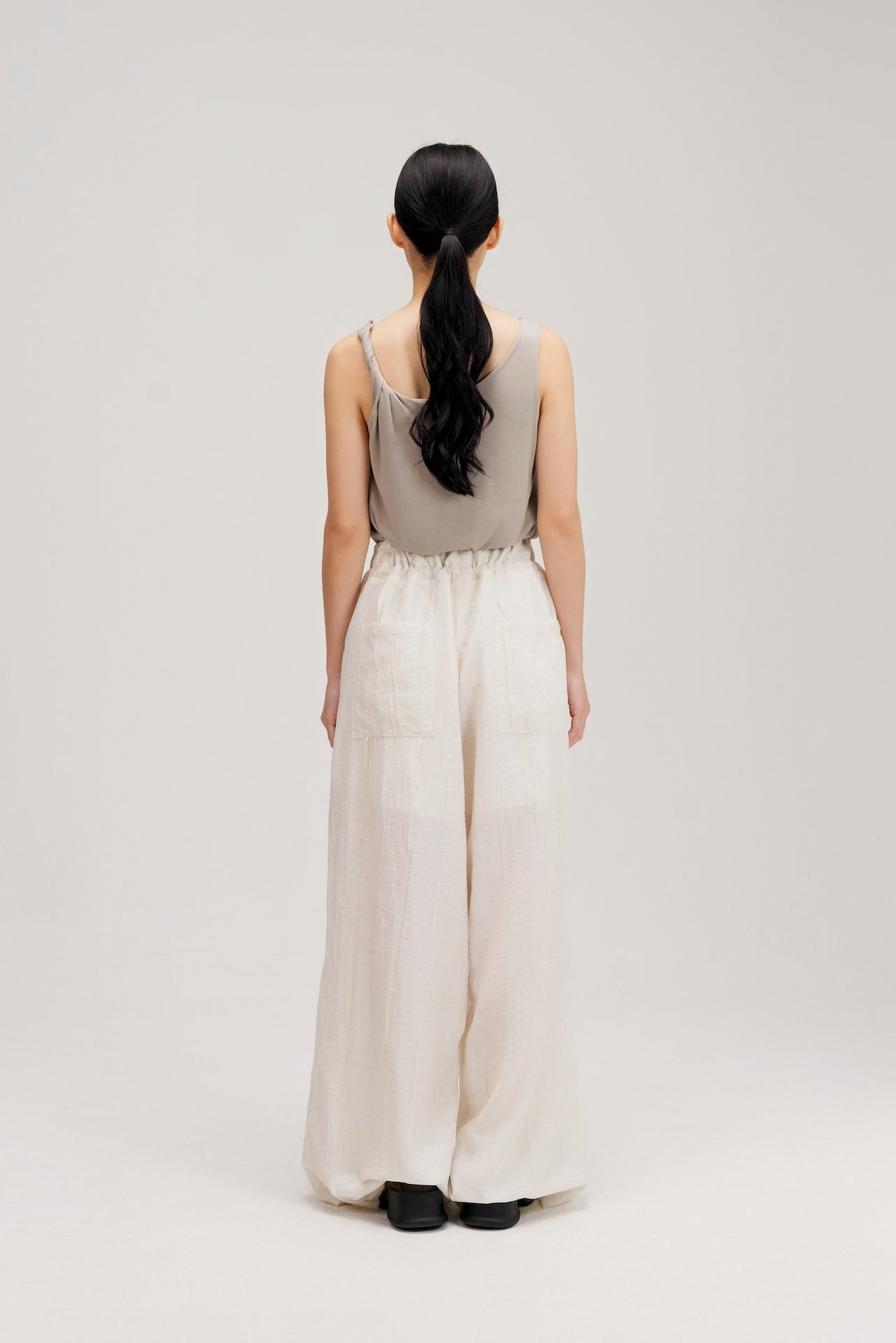 Lyocell Knit Twisted Shoulder Tank Top (Grey)