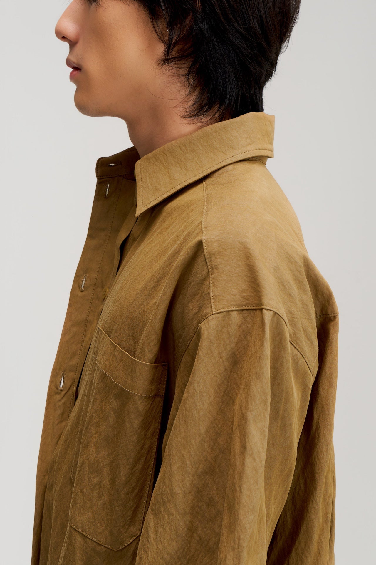 Gender Neutral Drape Neck Short-Sleeve Shirt (Mud)