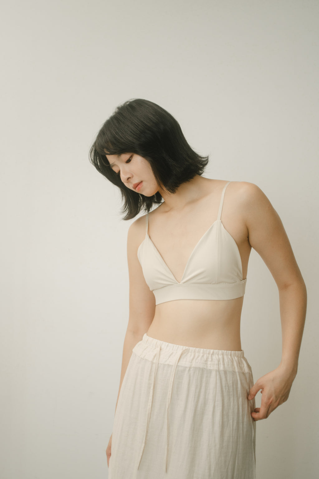 WES x GUNG x SO | [So] Simplicity V-Bra (Cream)
