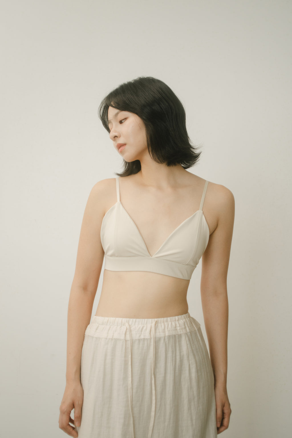 WES x GUNG x SO | [So] Simplicity V-Bra (Cream)