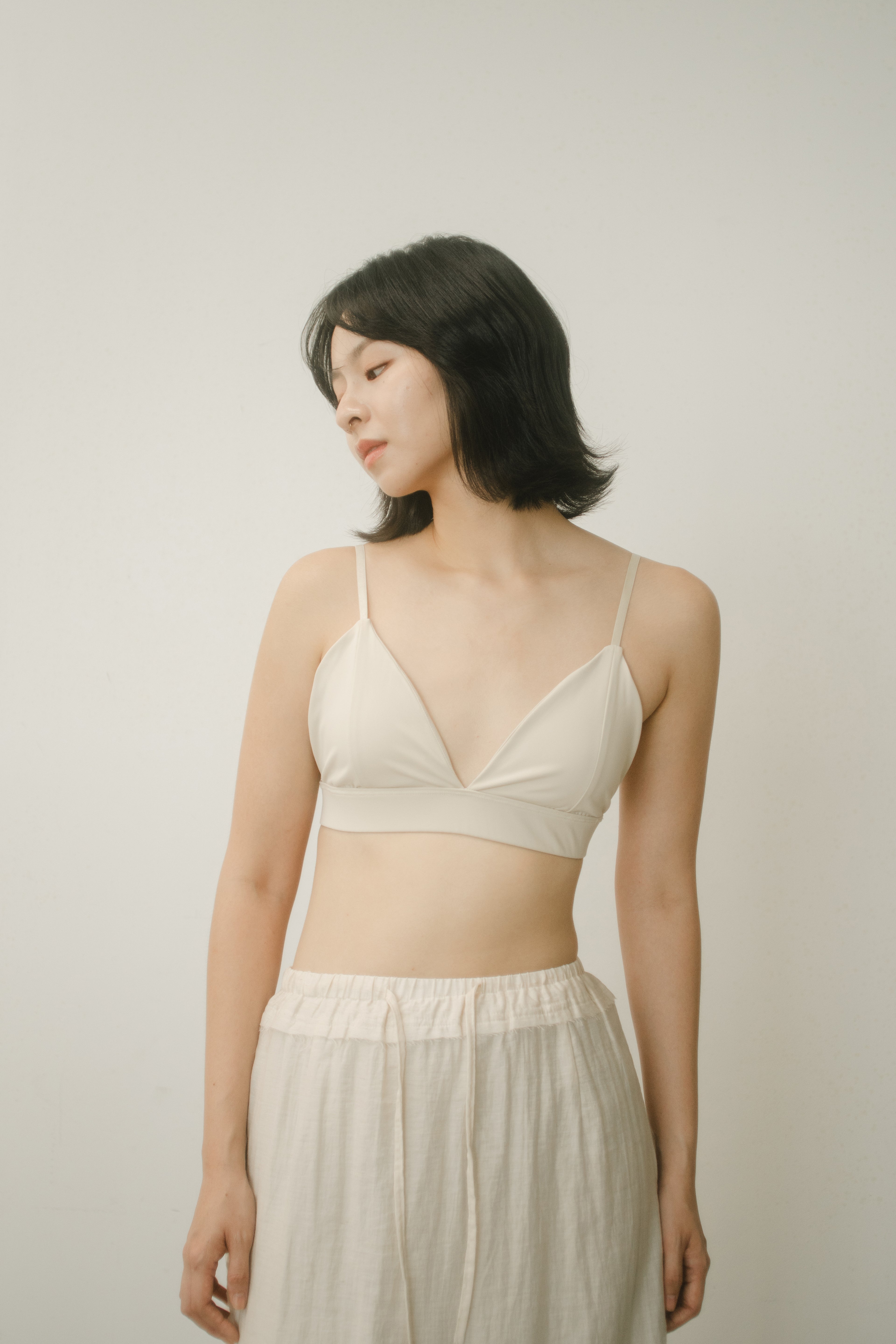 WES x GUNG x SO | [So] Simplicity V-Bra (Cream)