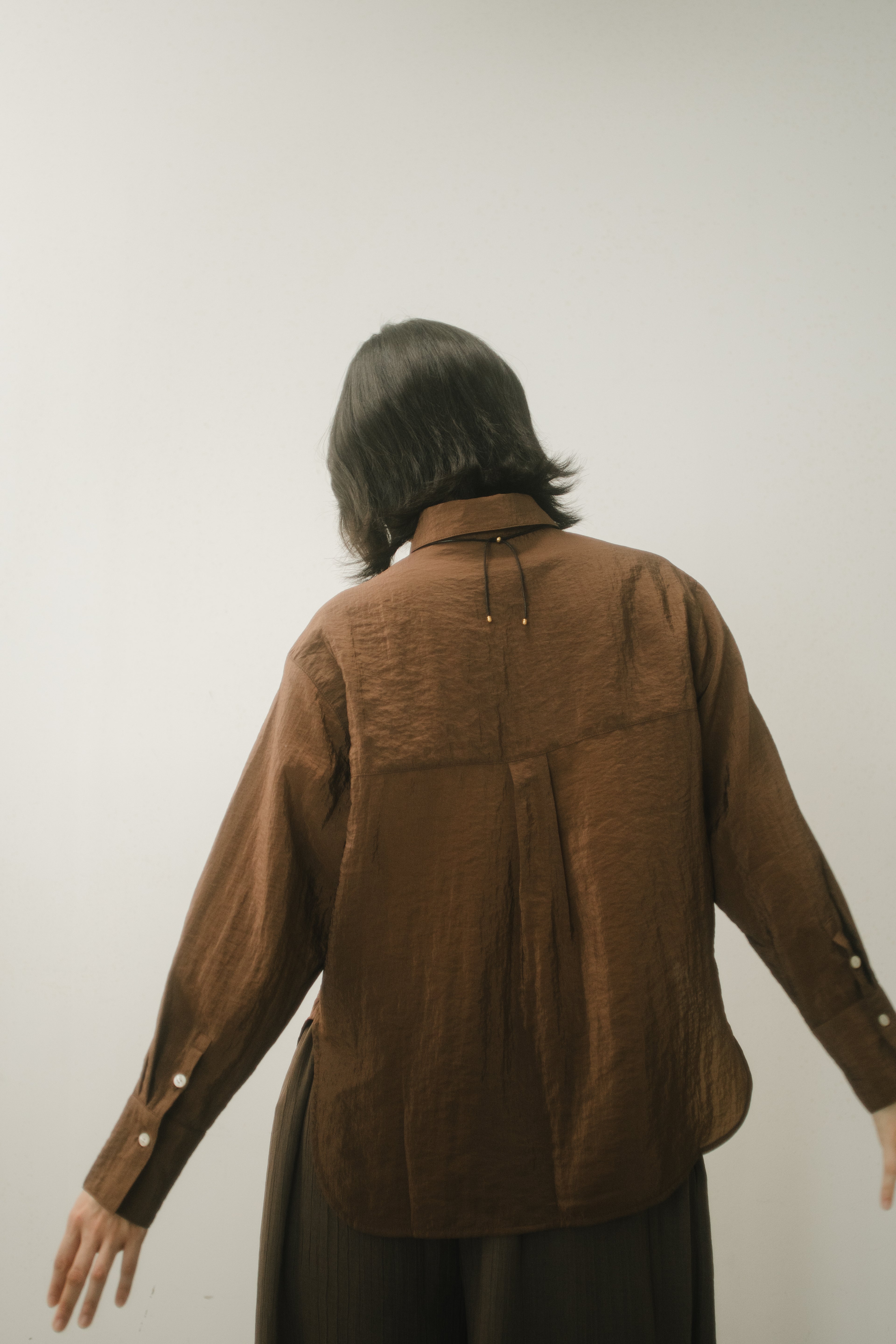 WES x GUNG x SO | Easy Shimmer U-Hem Blouse (Brown)