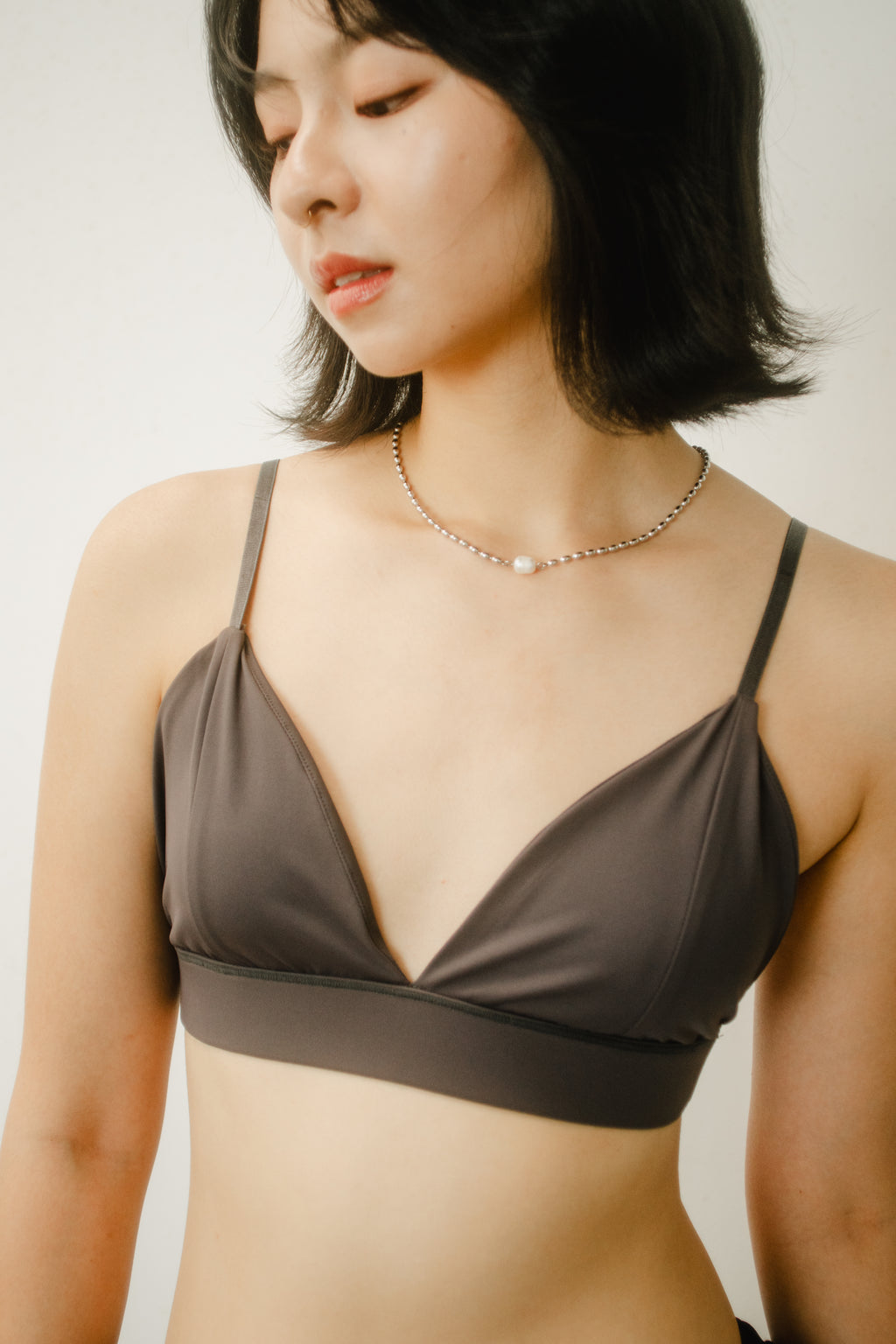 WES x GUNG x SO | [So] Simplicity V-Bra (Charcoal)