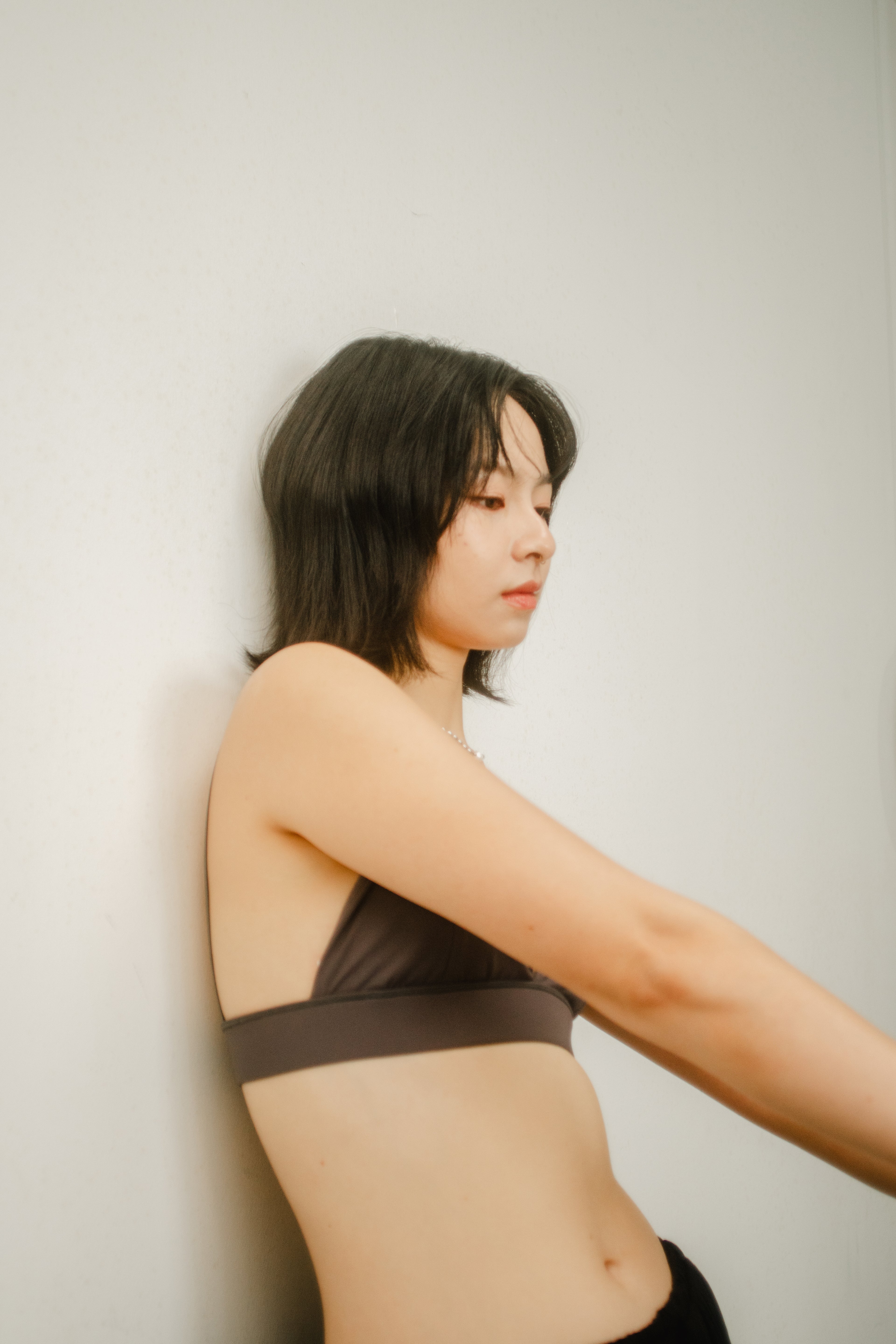 WES x GUNG x SO | [So] Simplicity V-Bra (Charcoal)