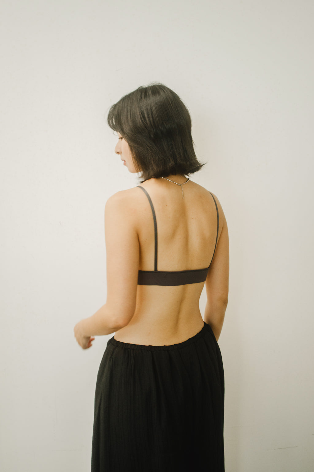 WES x GUNG x SO | [So] Simplicity V-Bra (Charcoal)