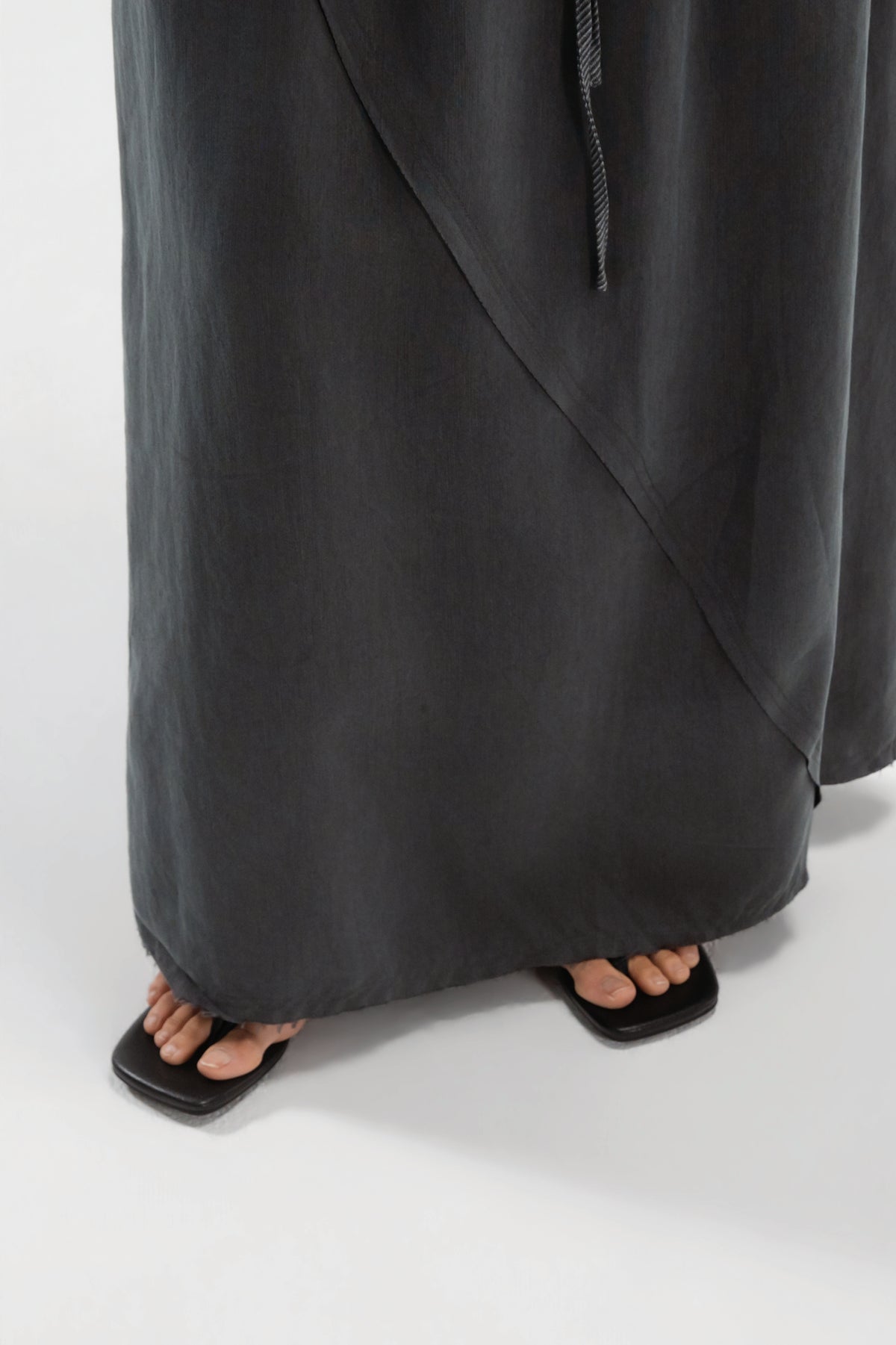 Raw Hem Long Skirt (Ash Grey)