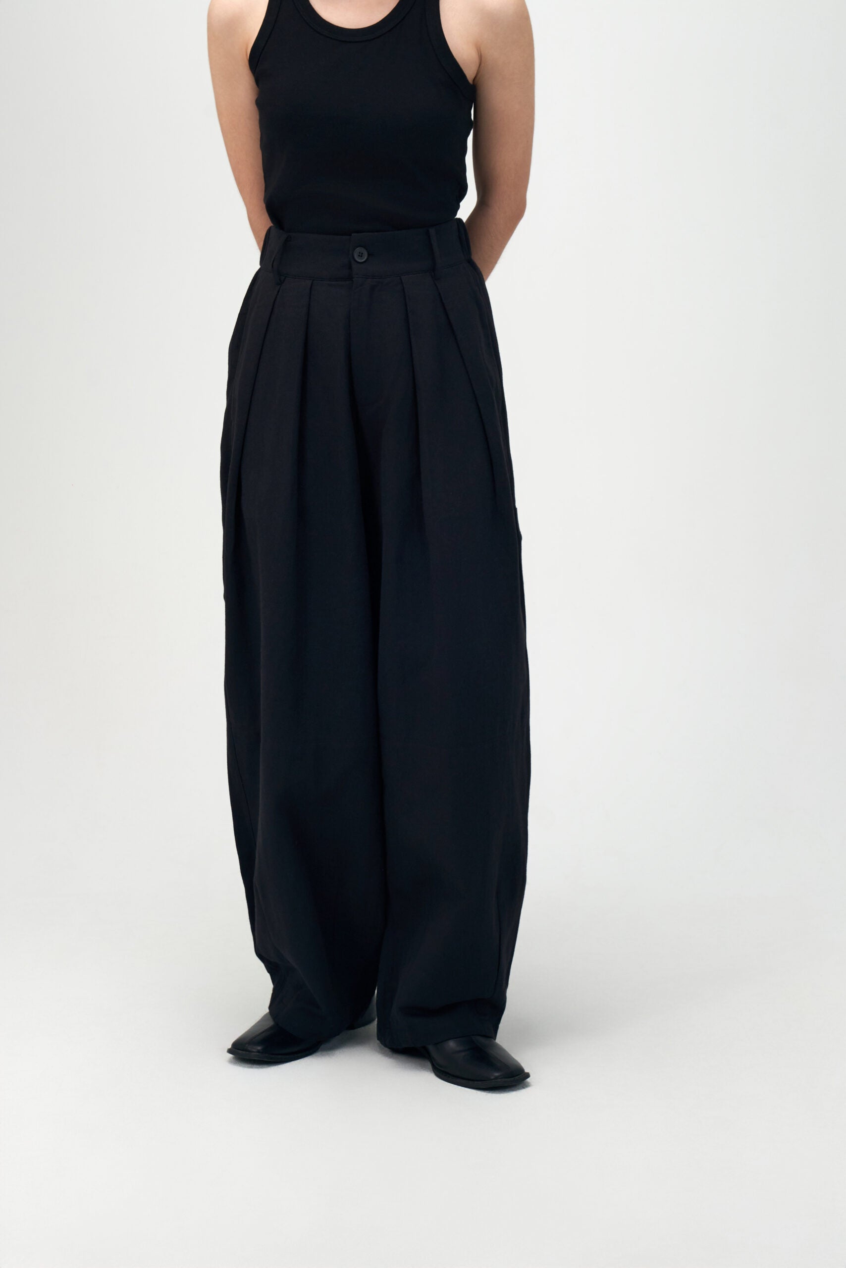 Gender Neutral Cocoon Trousers (Linen / Black)