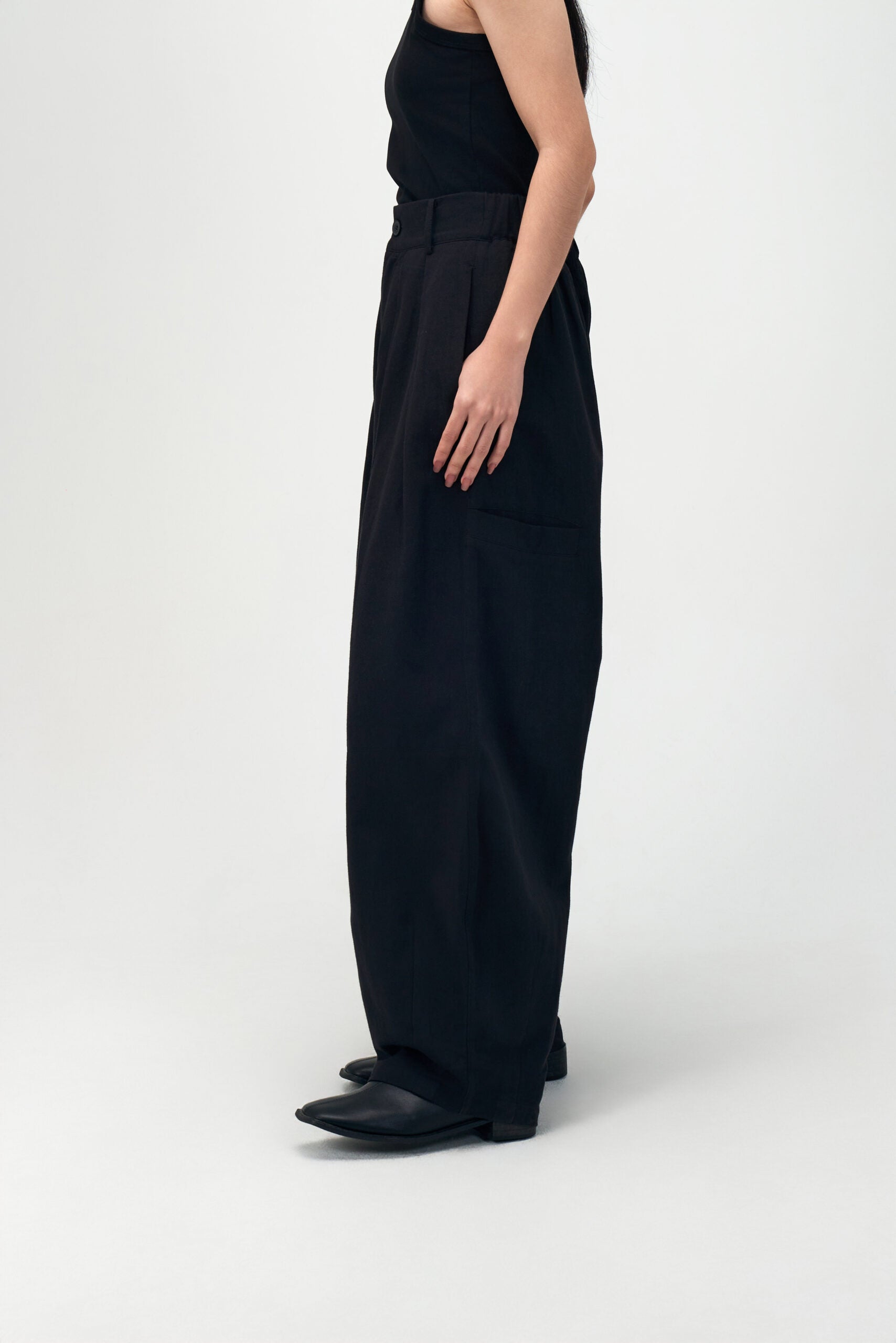 Gender Neutral Cocoon Trousers (Linen / Black)