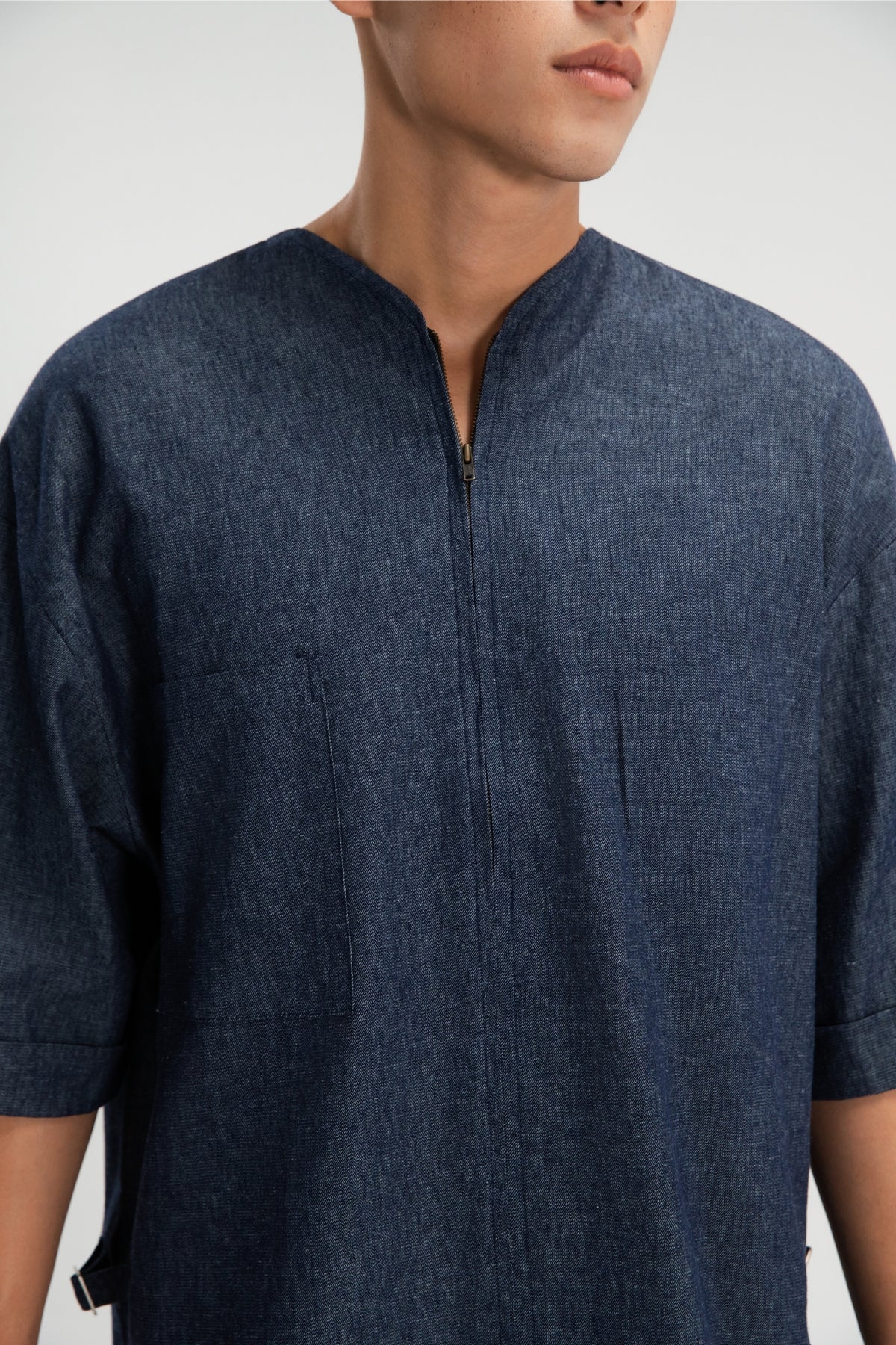 Gender Neutral Collarless Half-Zipper Shirt (Linen Denim / Blue)