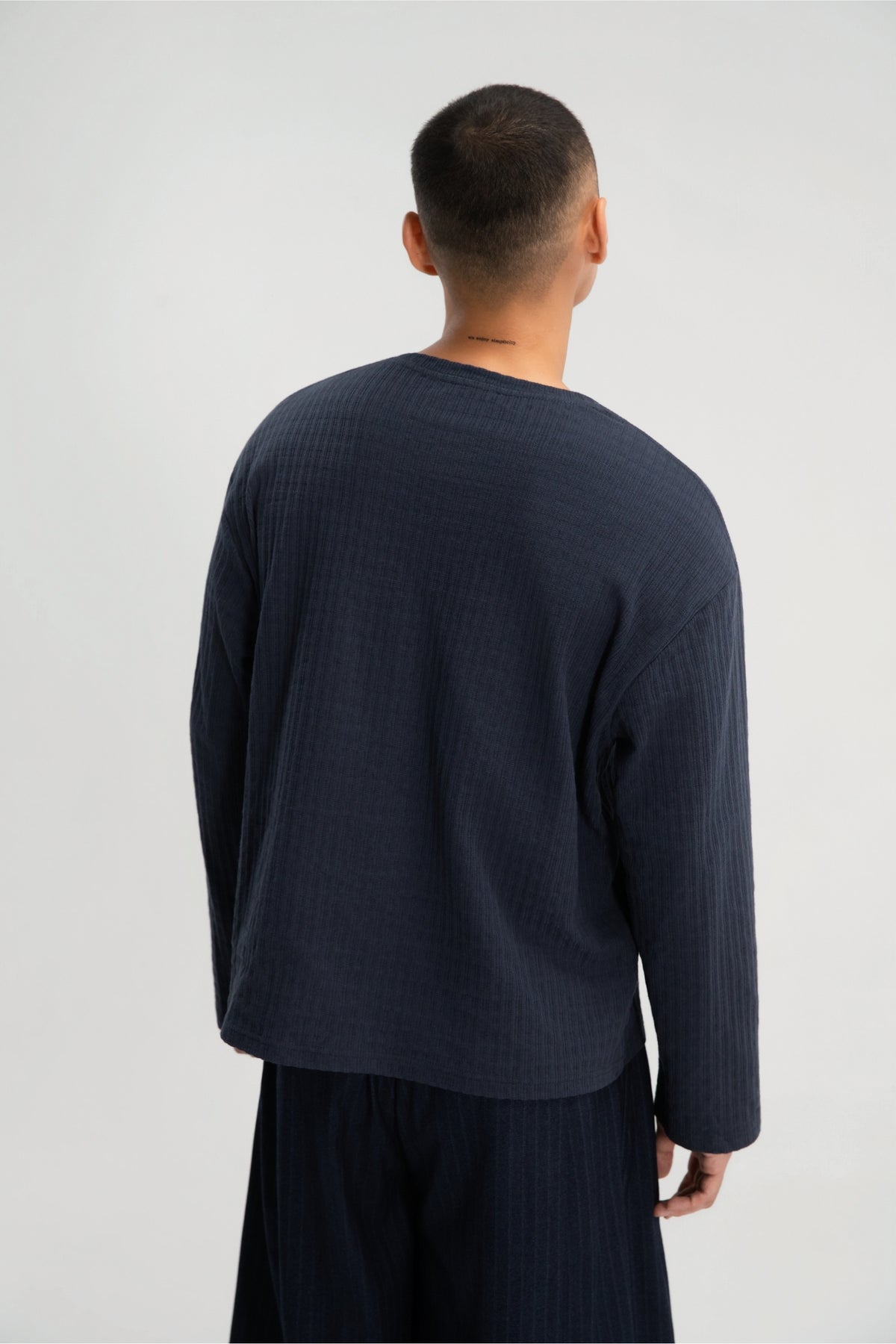 Gender Neutral Grain Knit Long Sleeve Tee (Blue)