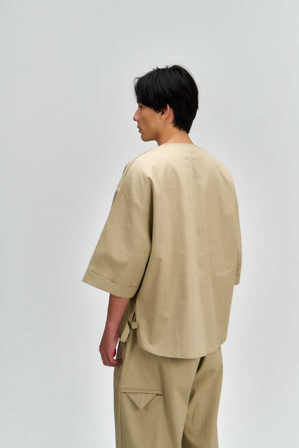 Gender Neutral Collarless Half-Zipper Shirt (Beige)