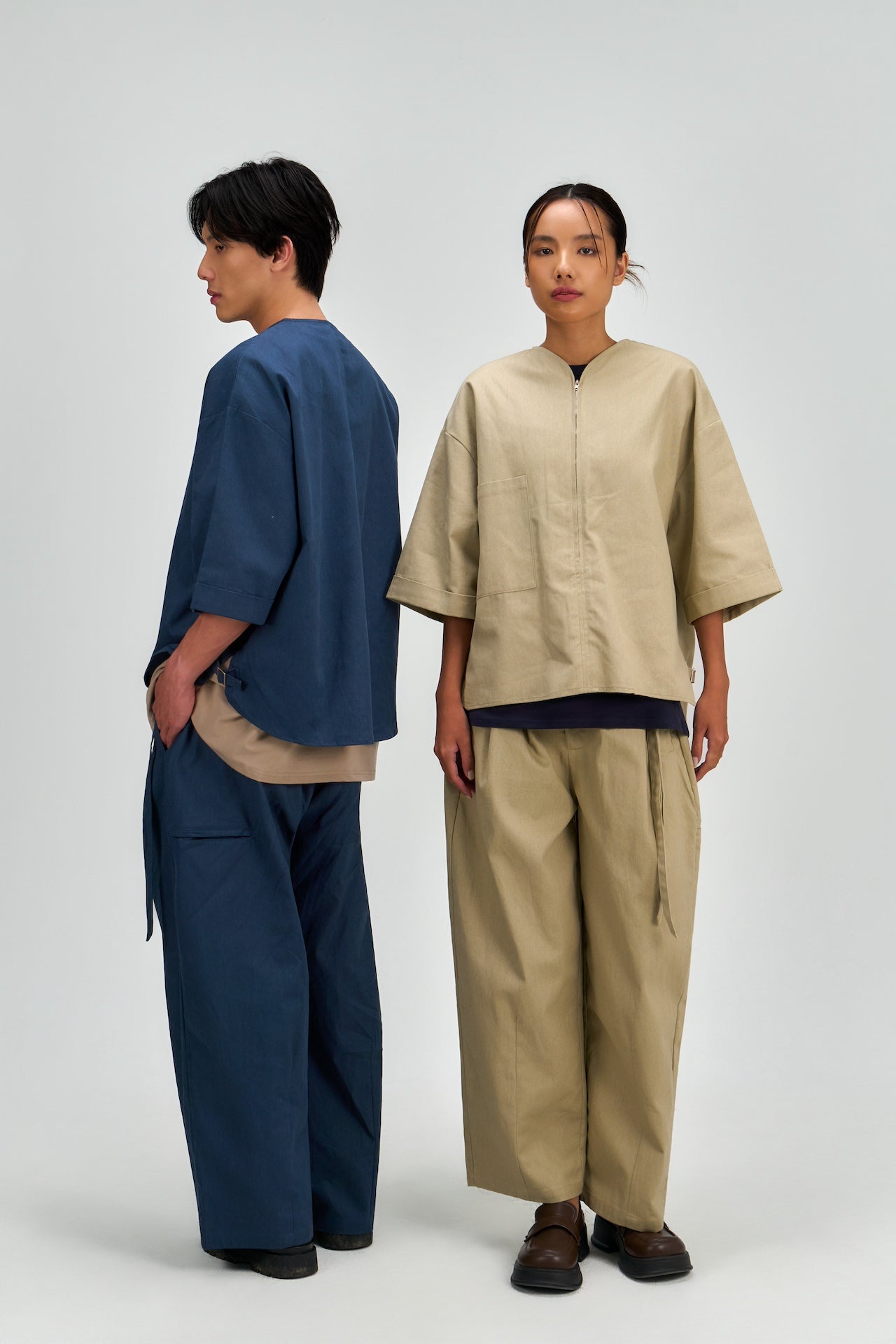 Gender Neutral Collarless Half-Zipper Shirt (Blue)