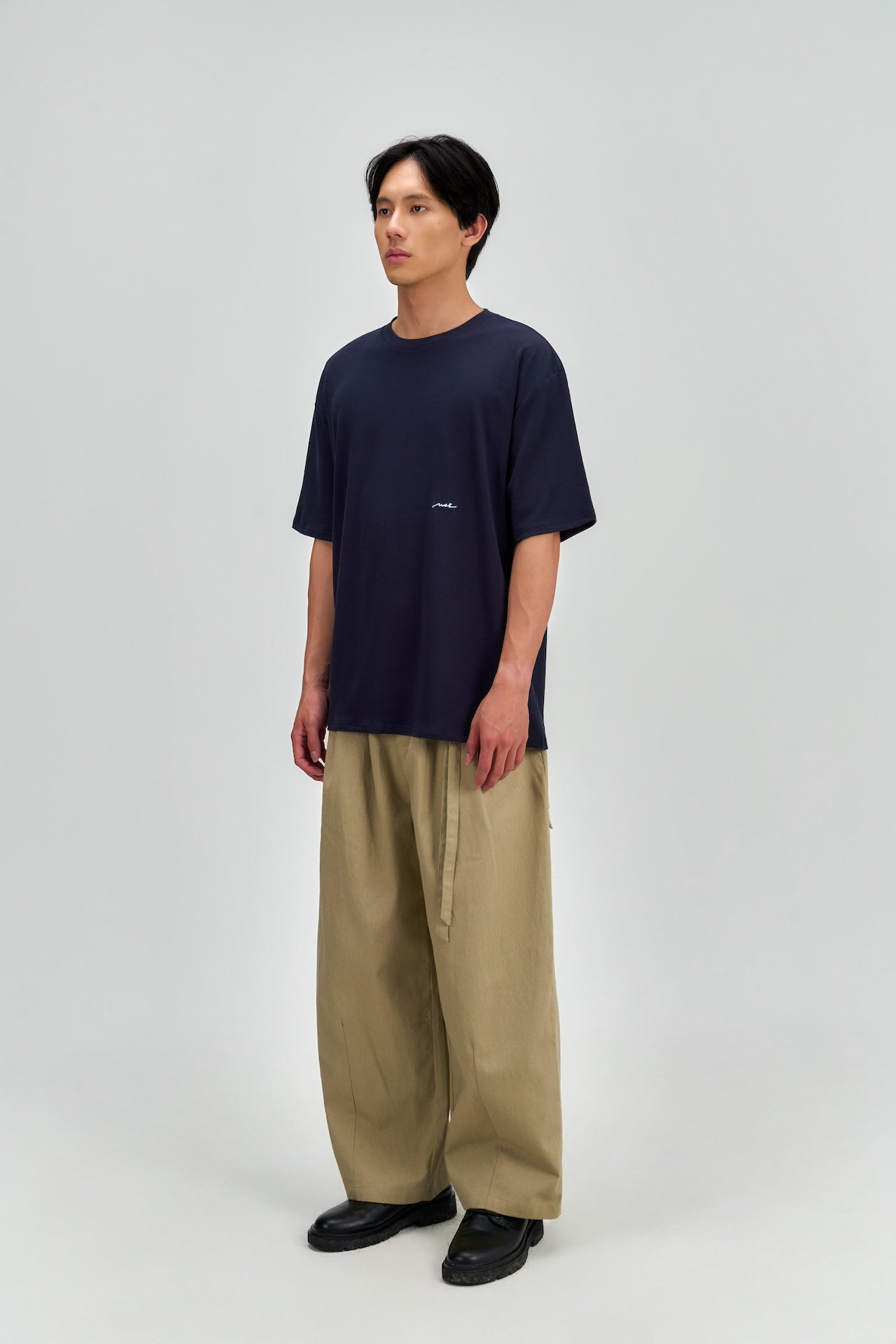 Gender Neutral Drift Knit Straight Long Tee (Navy)