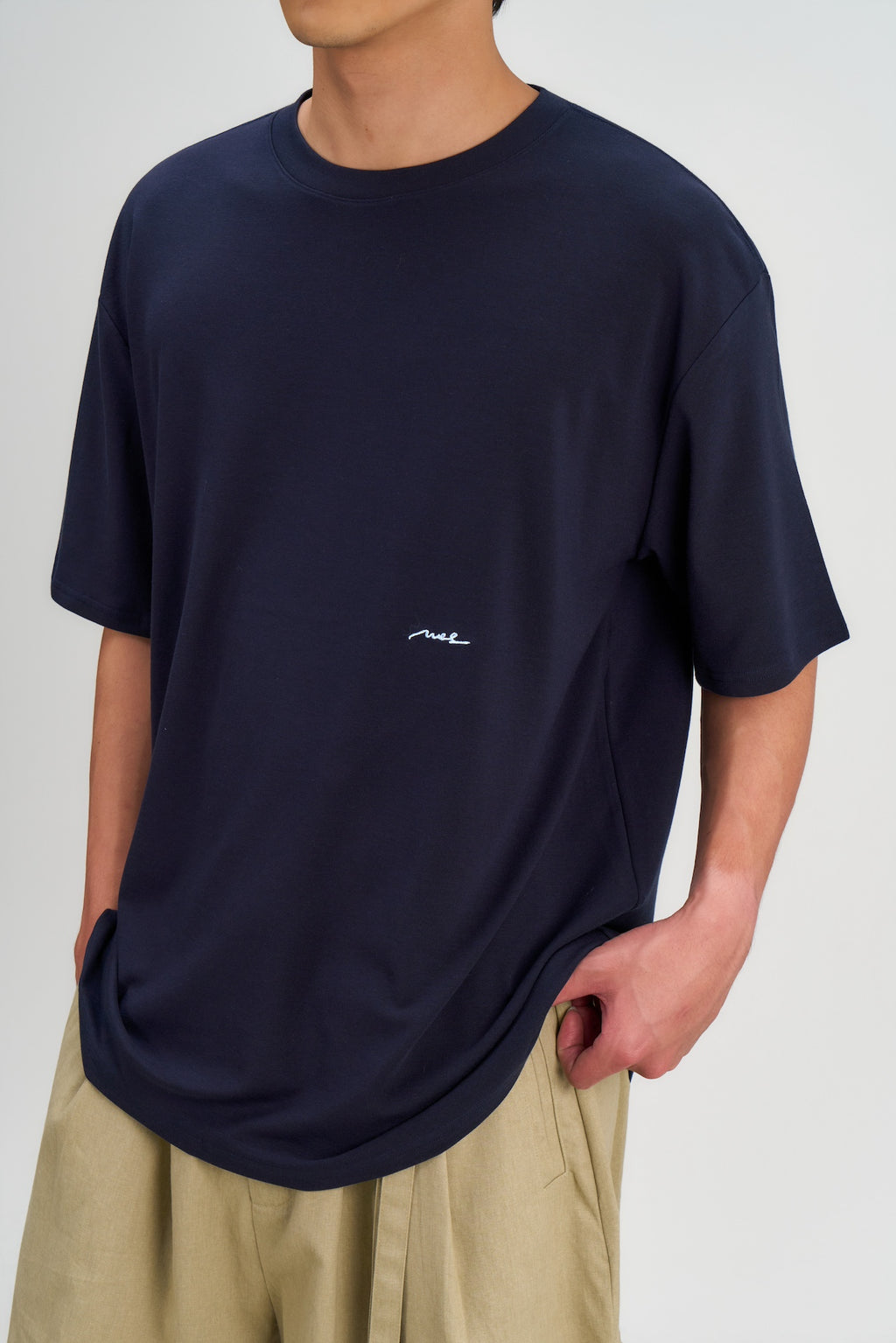 Gender Neutral Drift Knit Straight Long Tee (Navy)