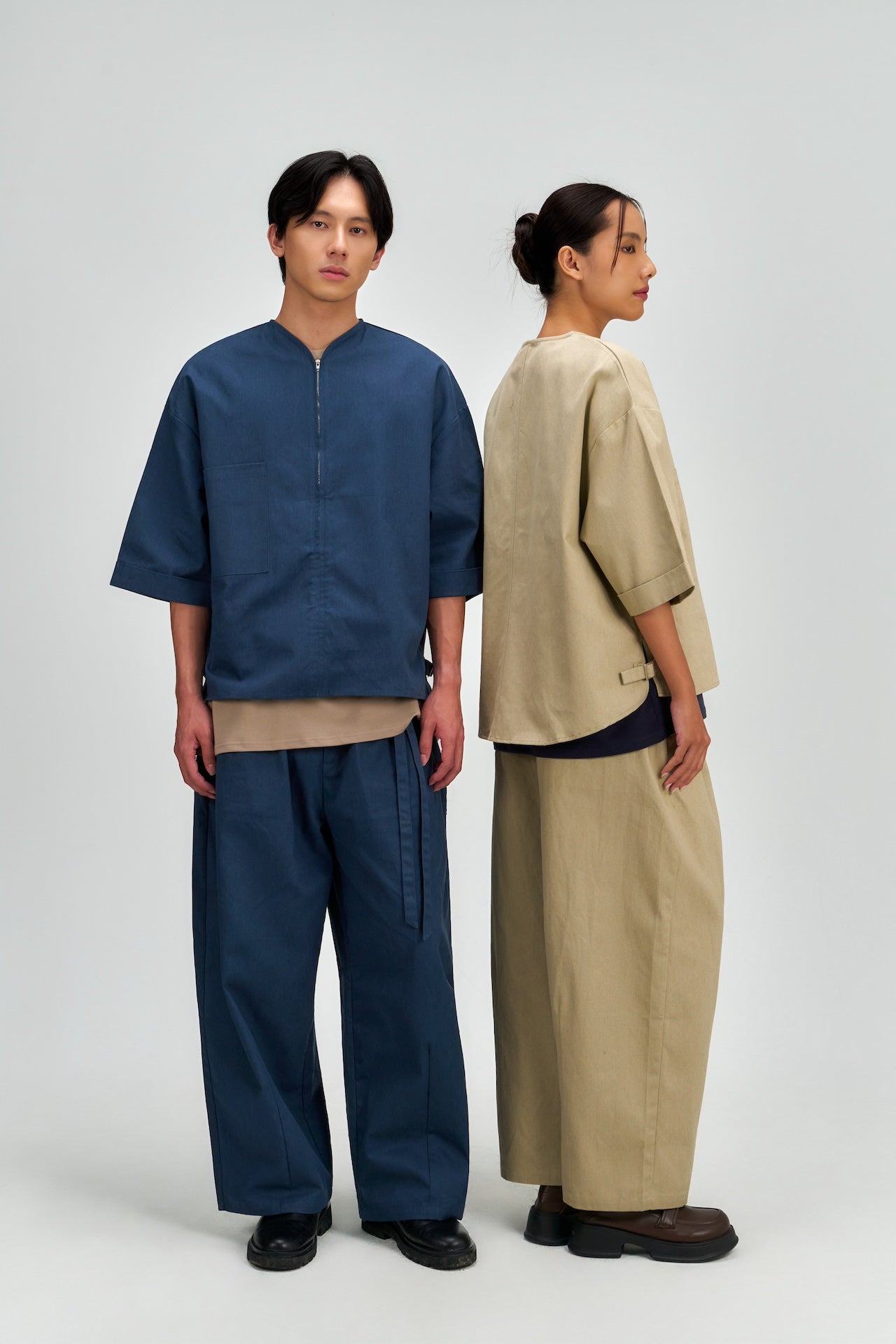 Gender Neutral Collarless Half-Zipper Shirt (Blue)