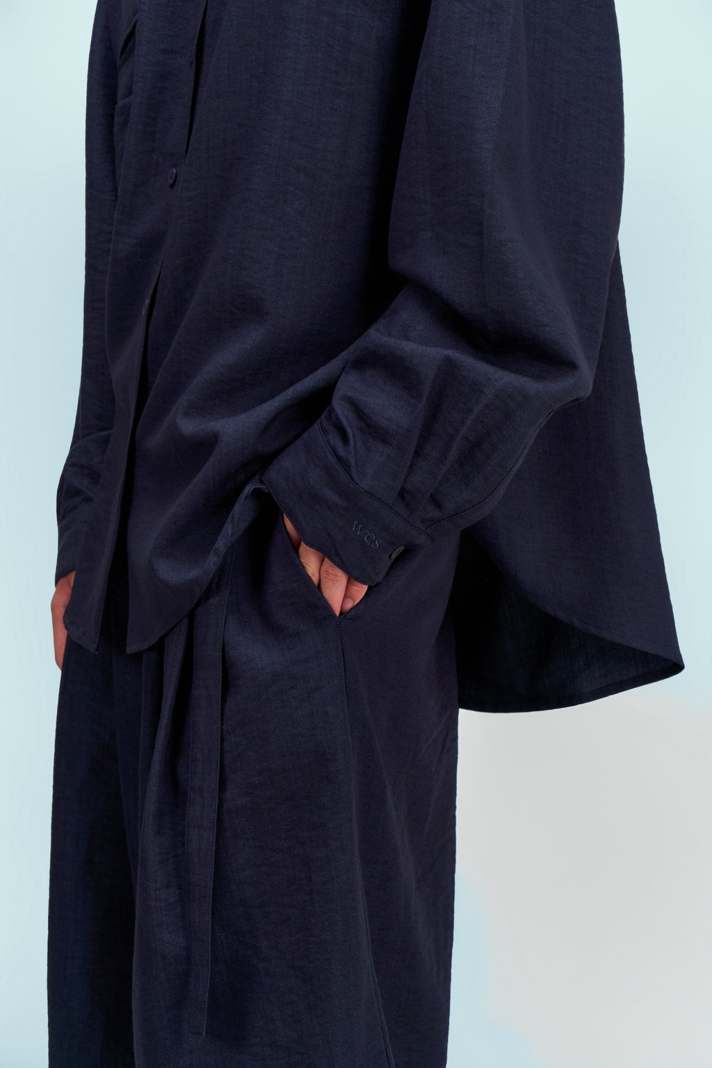 Gender Neutral Oversized Arm Long Sleeve Blouse (Navy)