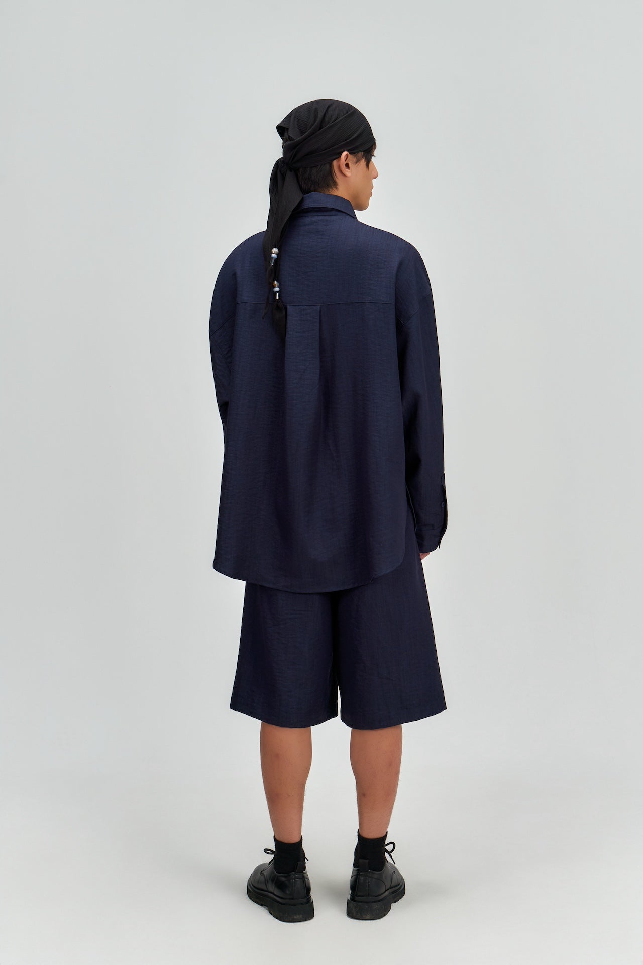 Gender Neutral Oversized Arm Long Sleeve Blouse (Navy)