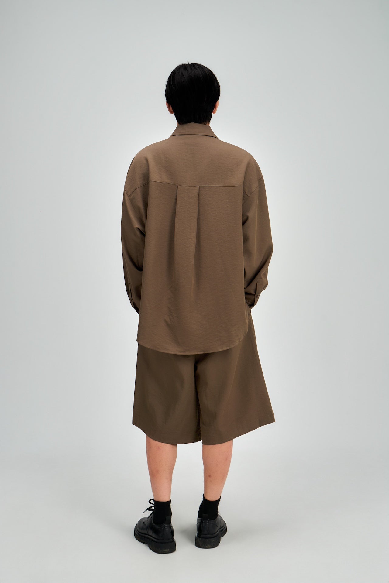 Gender Neutral Oversized Arm Long Sleeve Blouse (Tea)