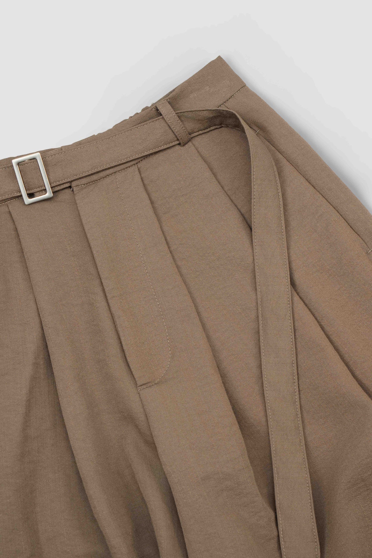 Gender Neutral Pleated Belted Shorts (Navy)