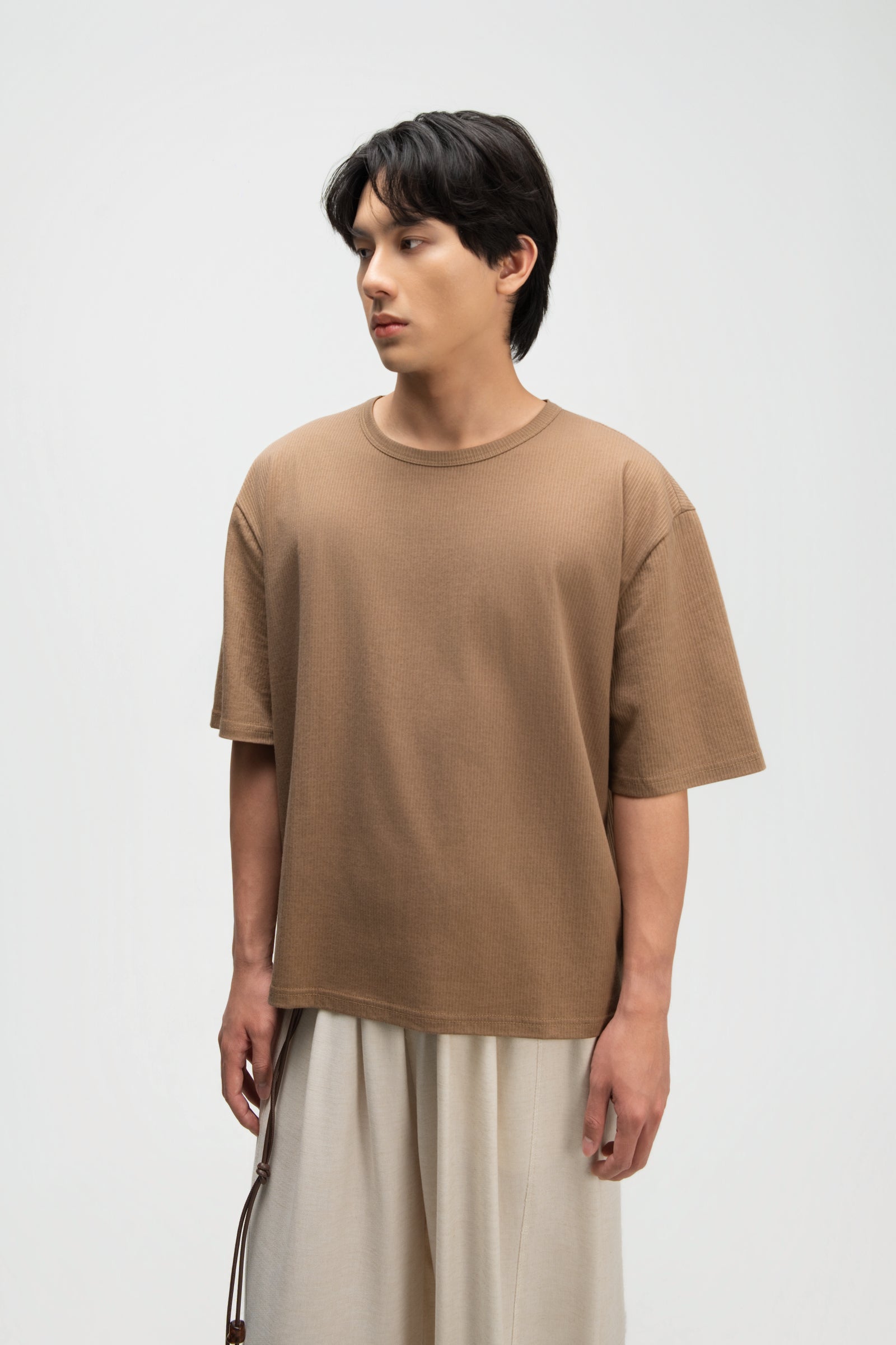 Gender Neutral Thin Boxy Tee (Textured Mud)