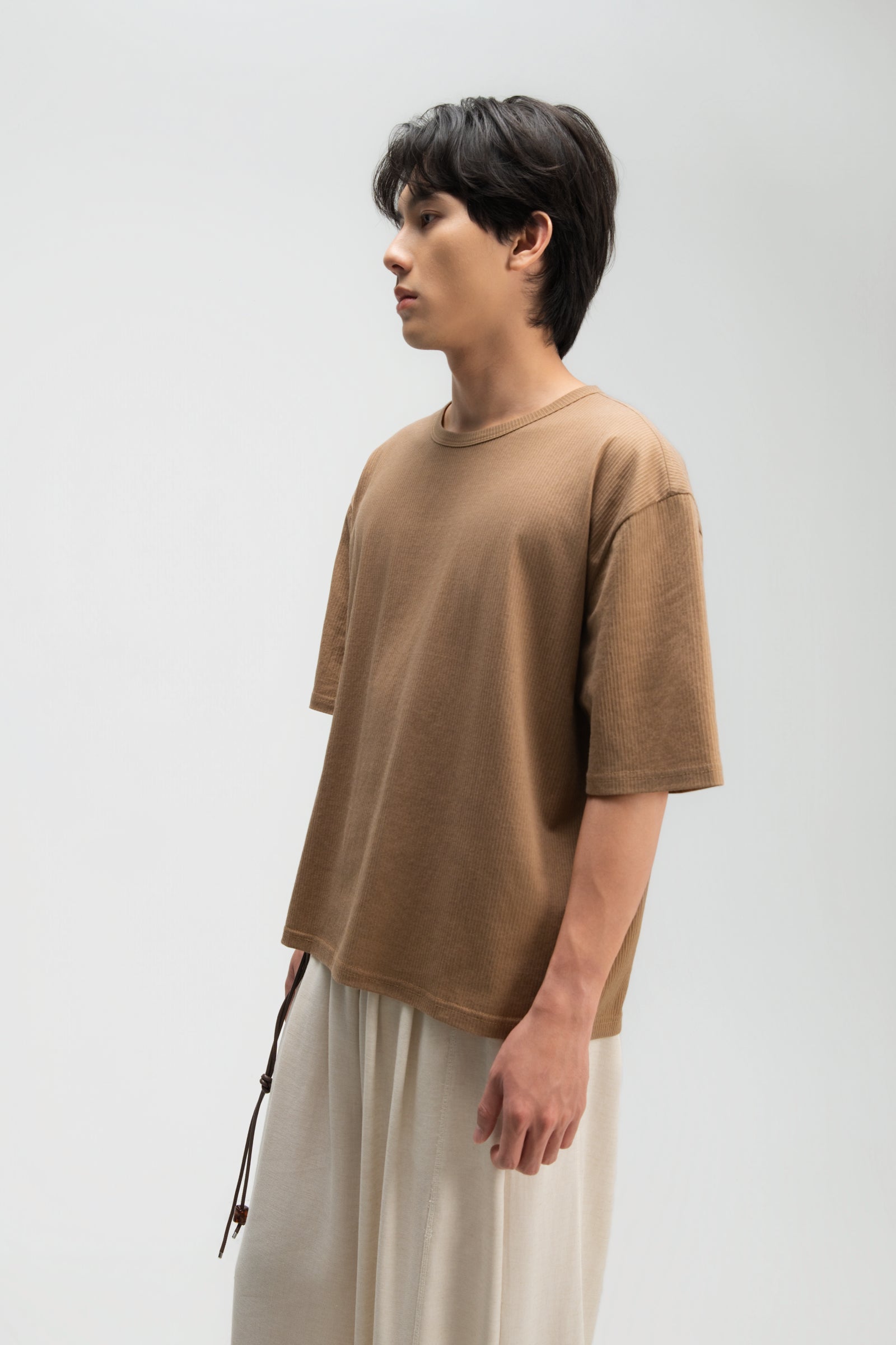 Gender Neutral Thin Boxy Tee (Textured Mud)