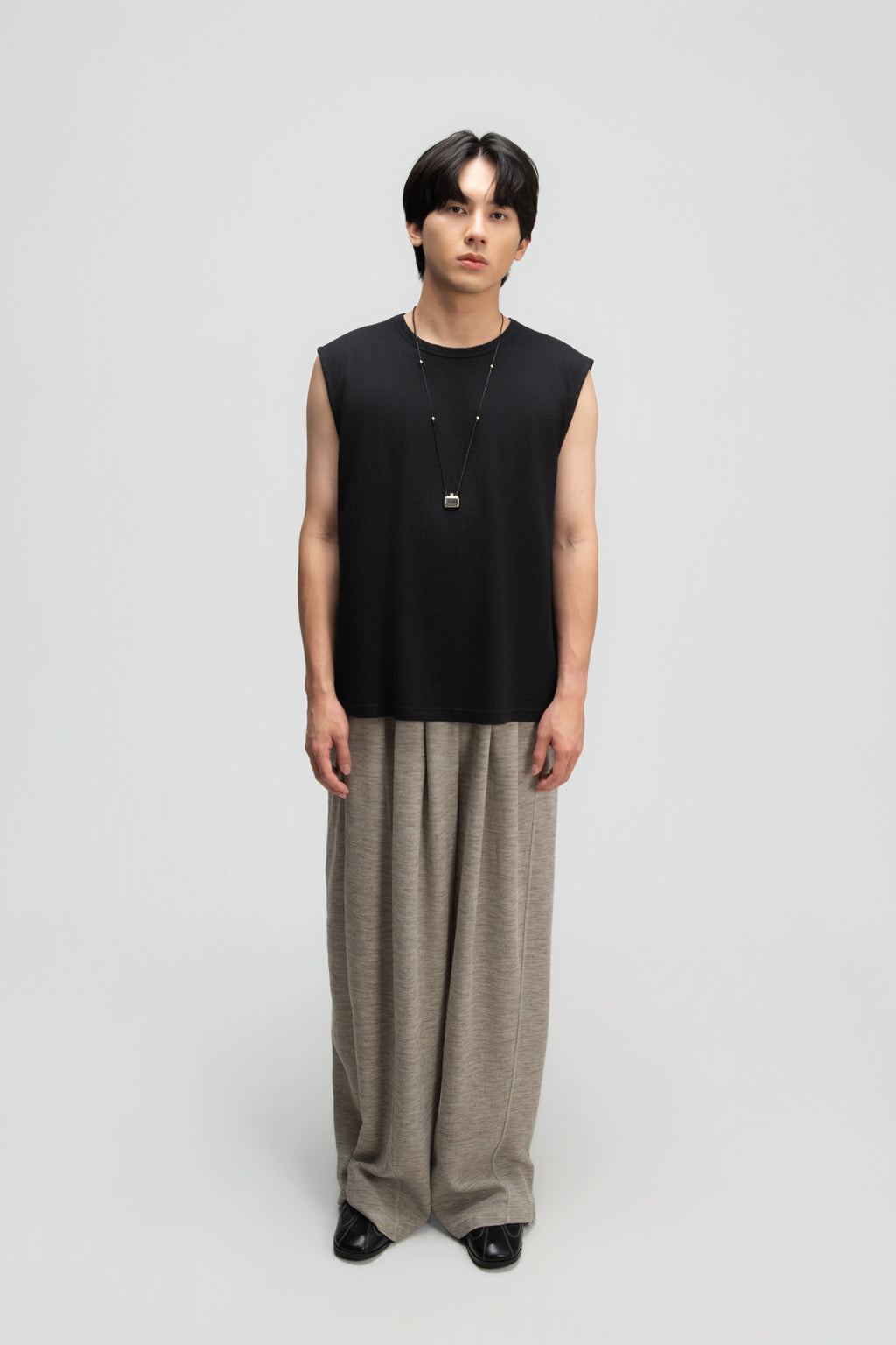 Gender Neutral Thin Muscle Tee (Textured Black)