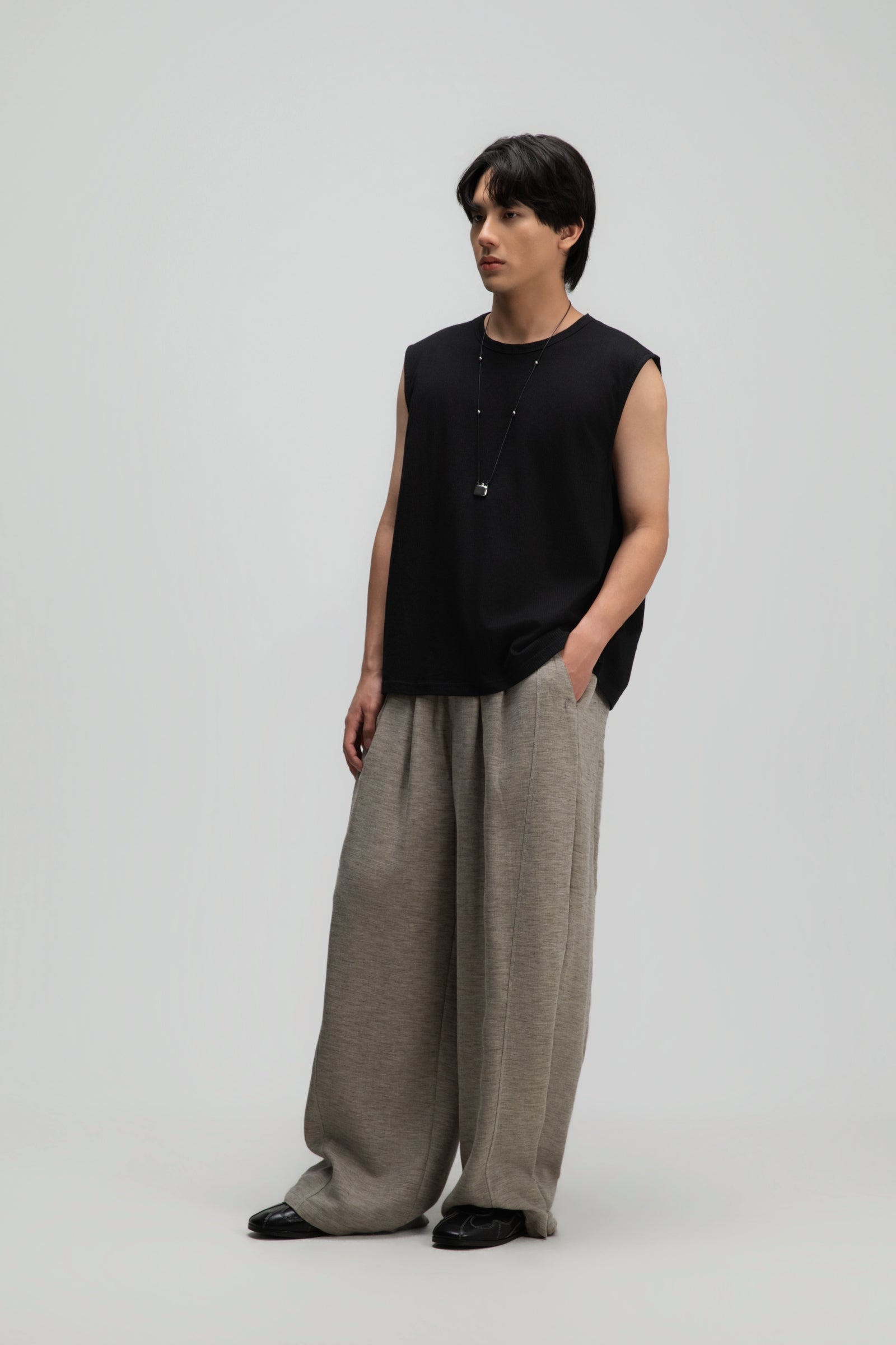 Gender Neutral Thin Muscle Tee (Textured Black)