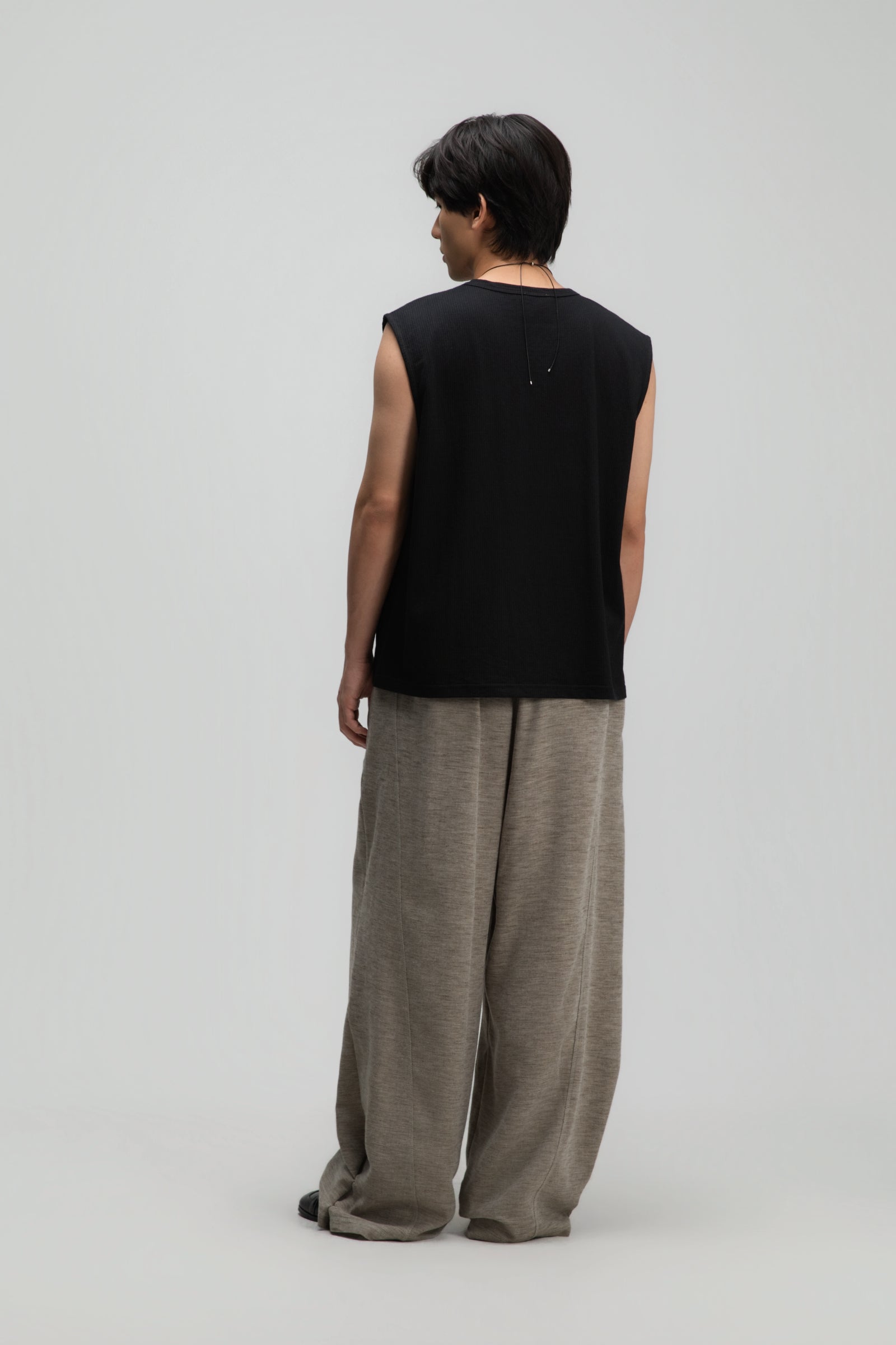 Gender Neutral Thin Muscle Tee (Textured Black)