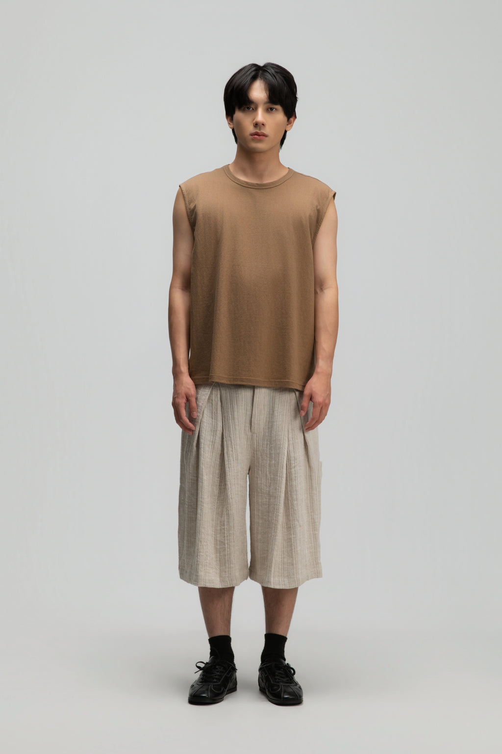 [Preorder] Gender Neutral Front Box Pleated Shorts (Beige) - Ship out 19th June onwards