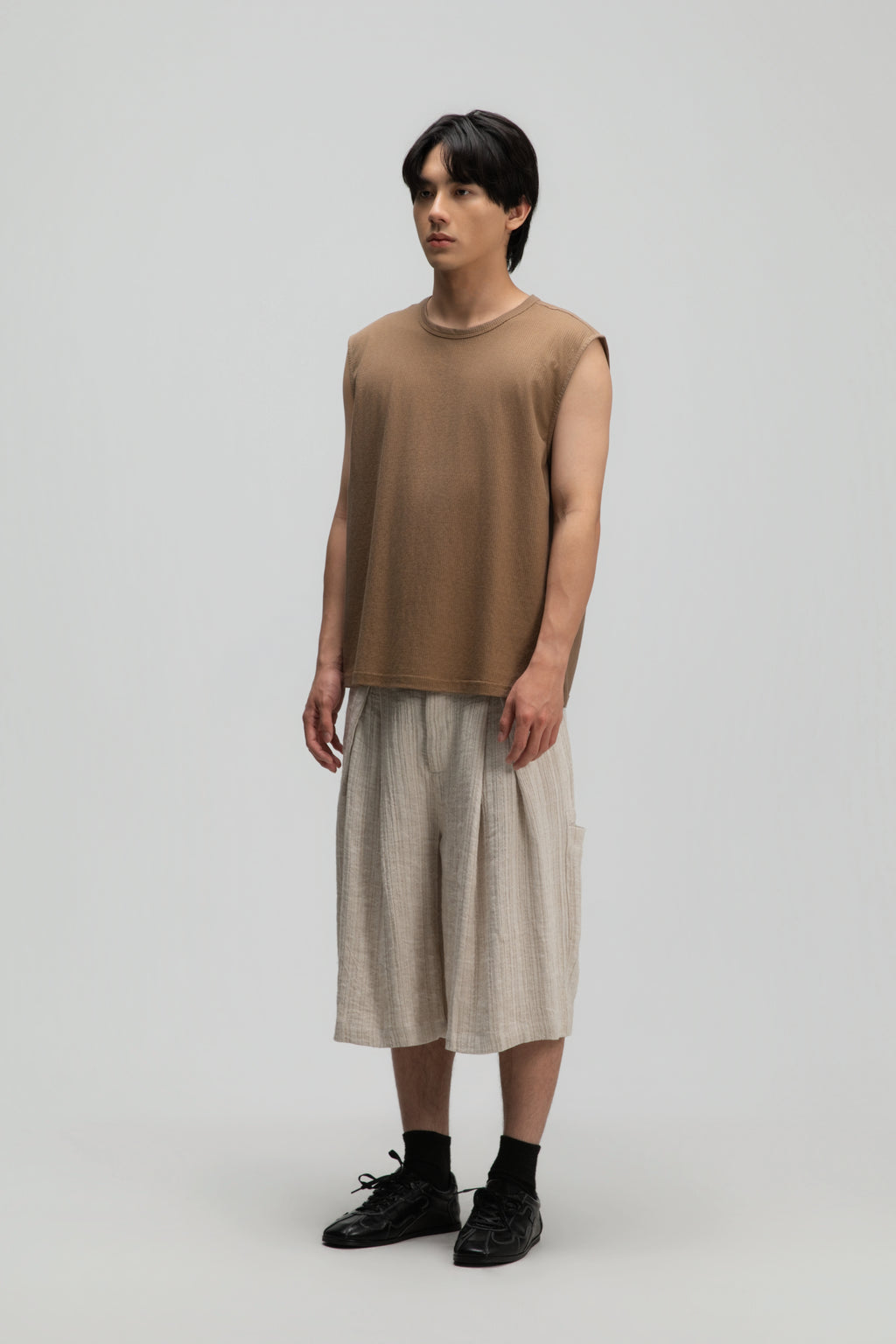 [Preorder] Gender Neutral Front Box Pleated Shorts (Beige) - Ship out 19th June onwards