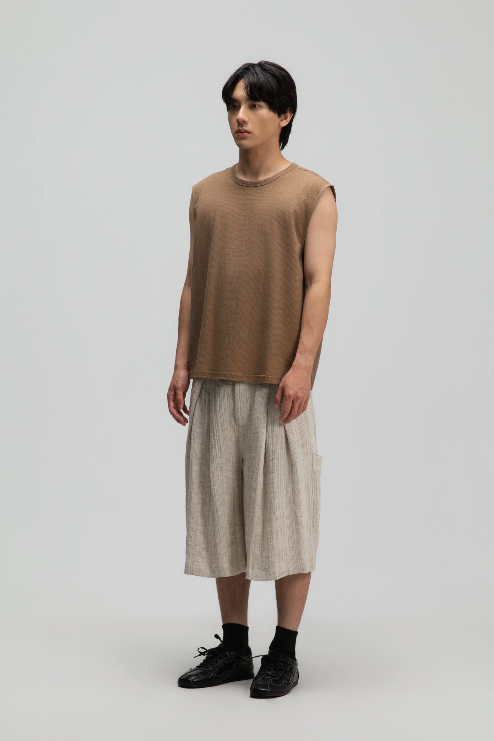 [Preorder] Gender Neutral Front Box Pleated Shorts (Beige) - Ship out 19th June onwards