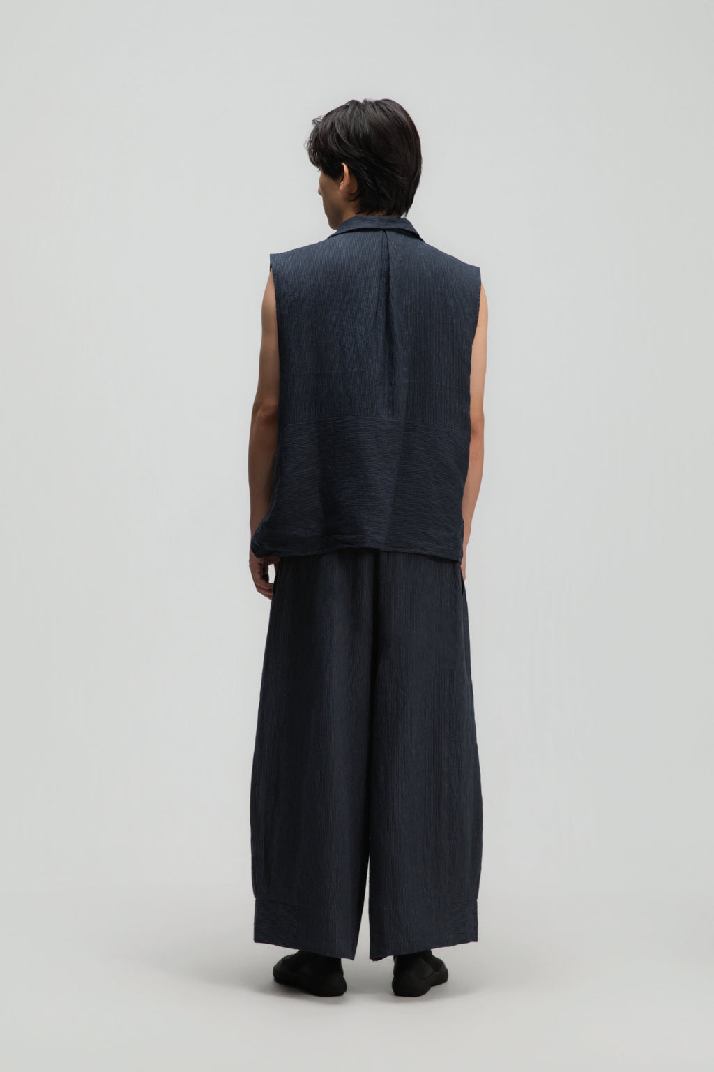 Gender Neutral Pleated Hem Ankle Pants (Navy Blue Stripe)