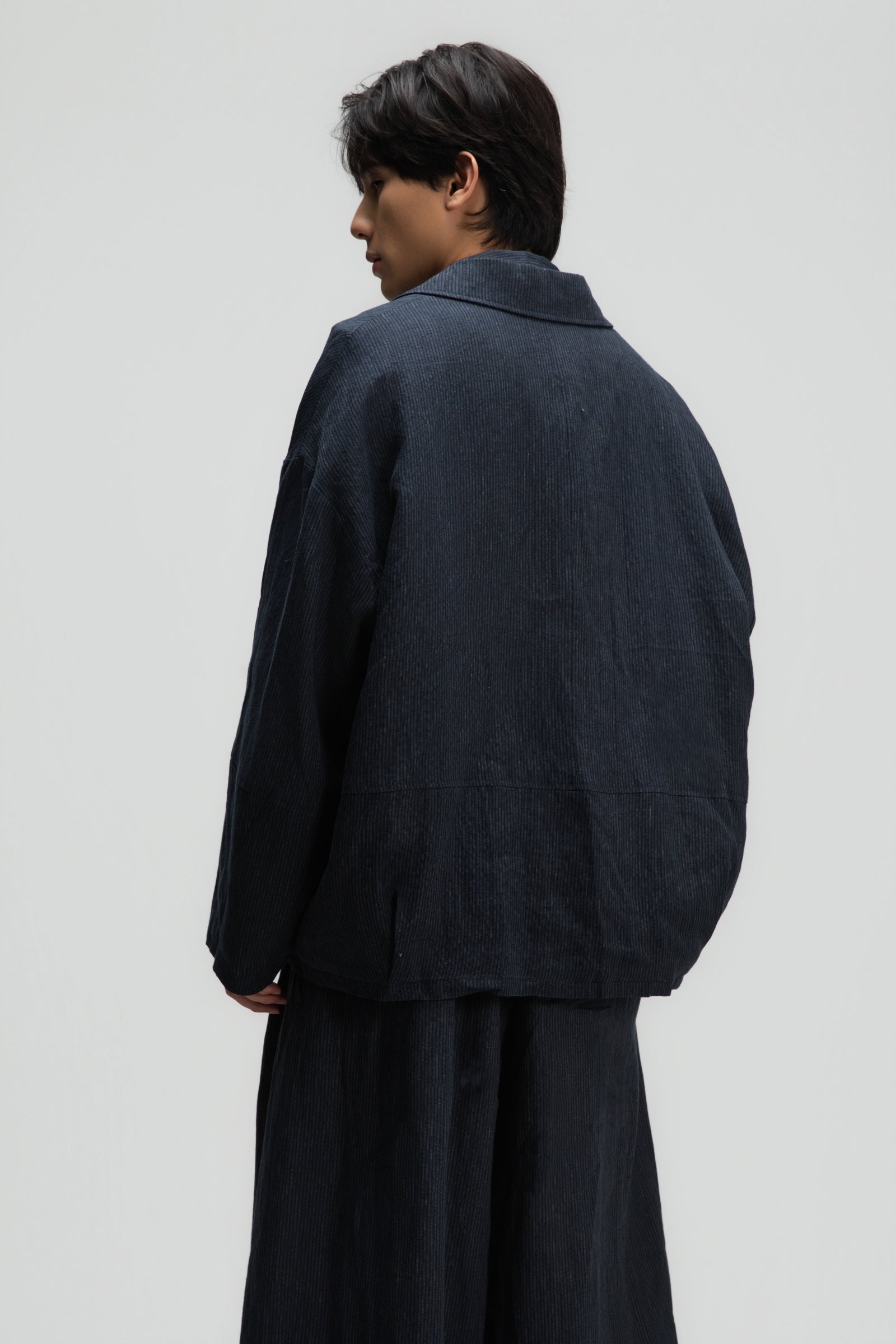 Gender Neutral Oversized Pleated Back Hem Blazer (Navy Blue Stripe)